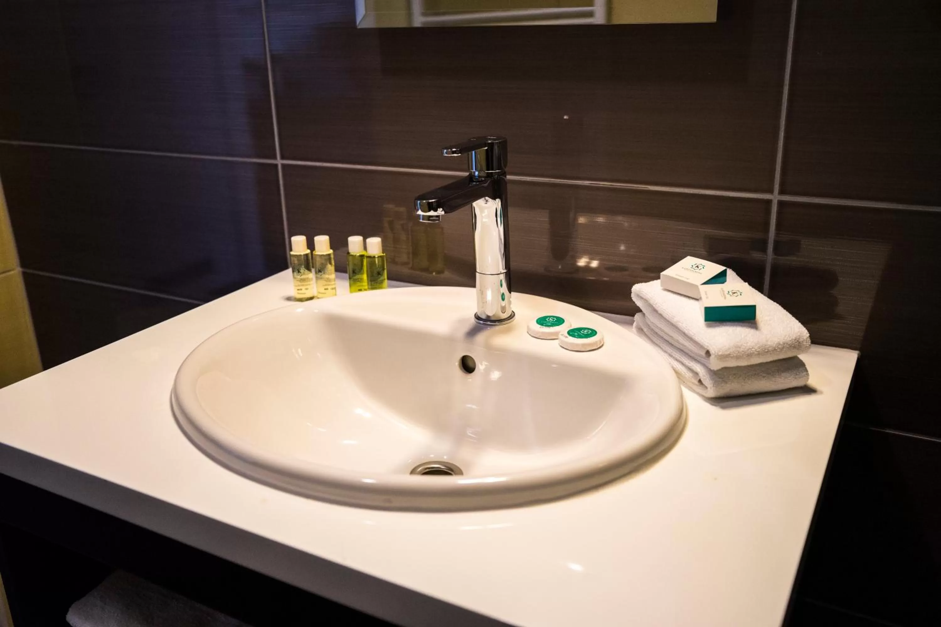 Property logo or sign in Hotel Kapetanovina