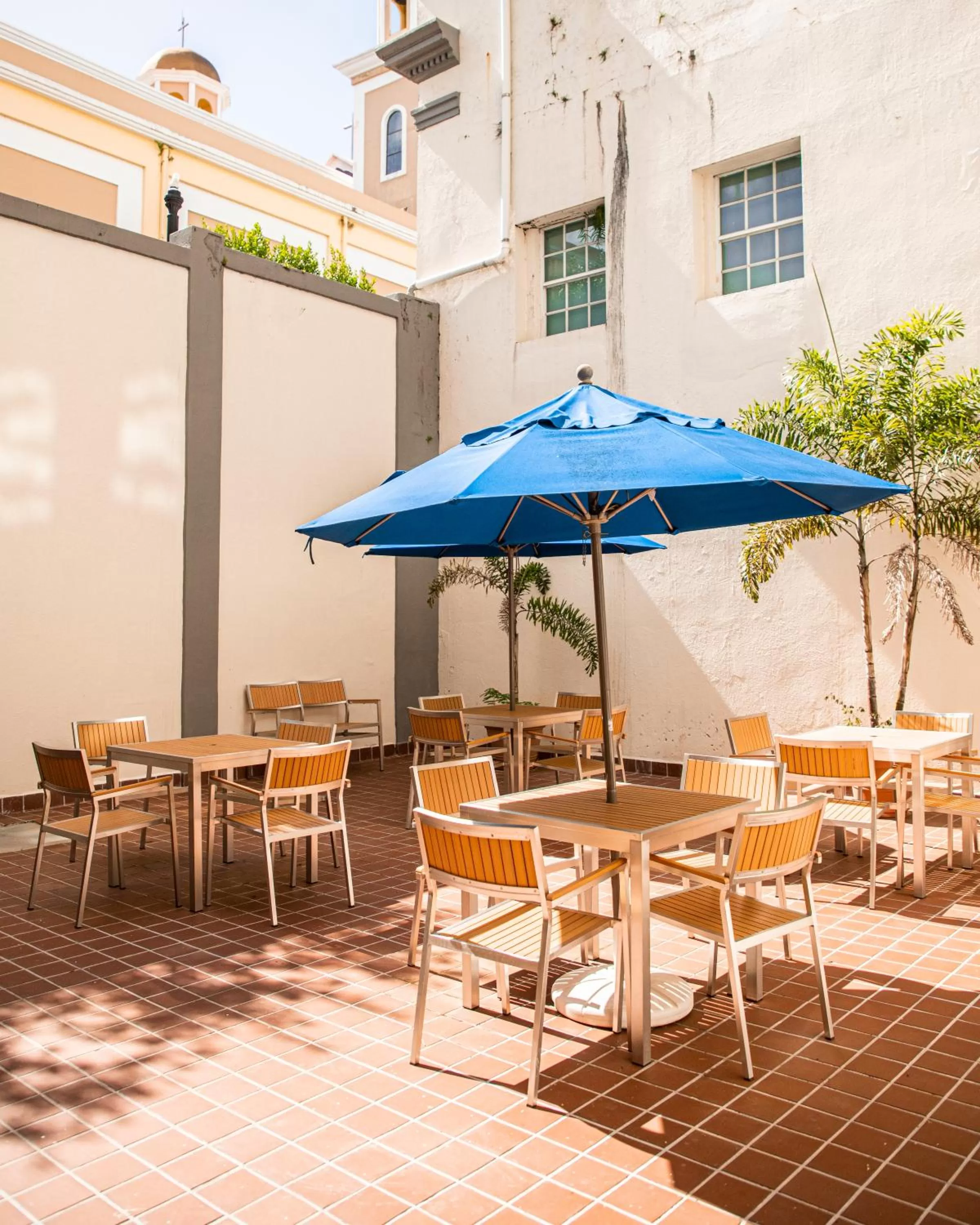 Patio in Hotel Mayaguez Plaza, BW Signature Collection
