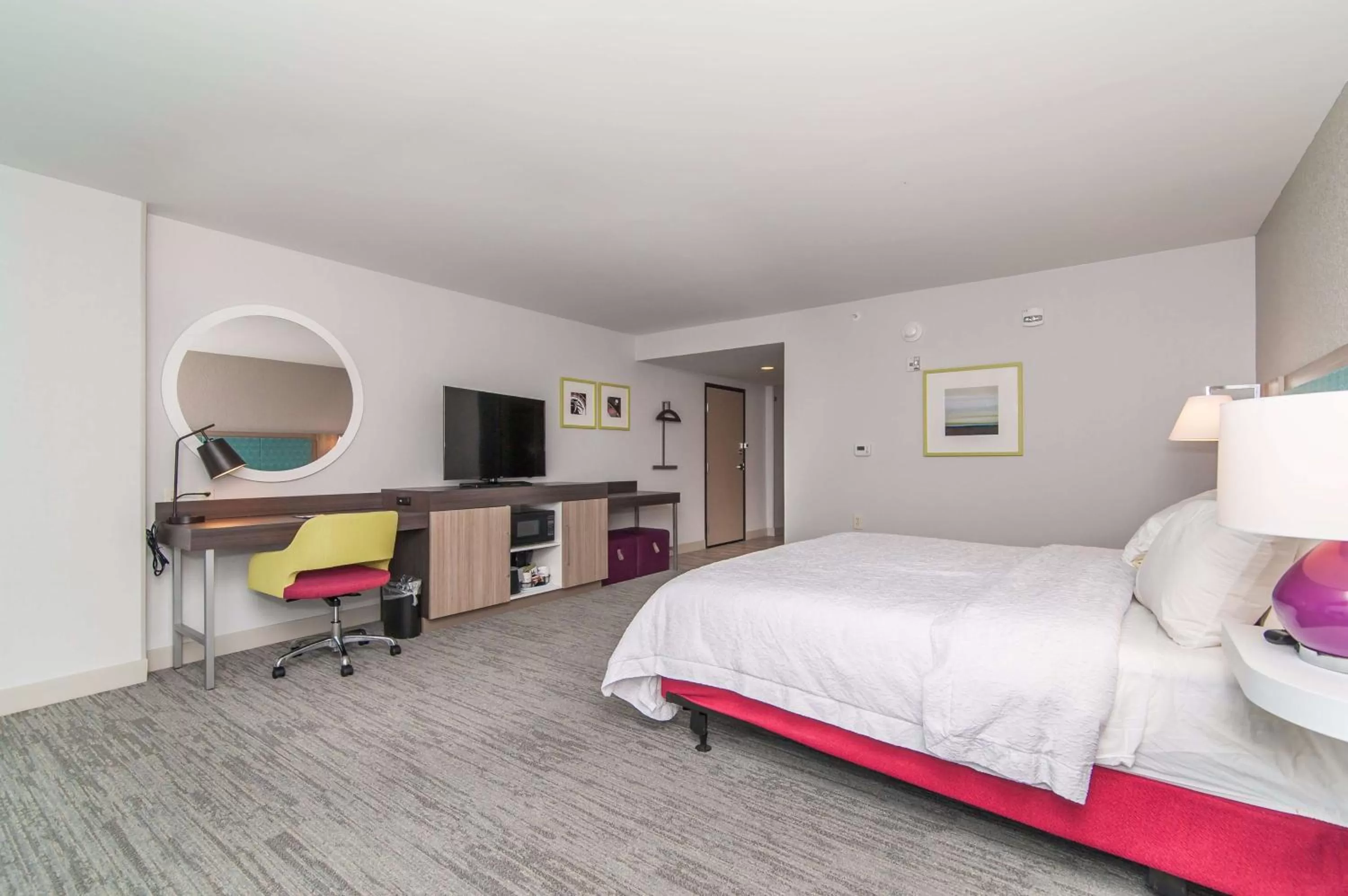 Bedroom, Bed in Hampton Inn Norwich