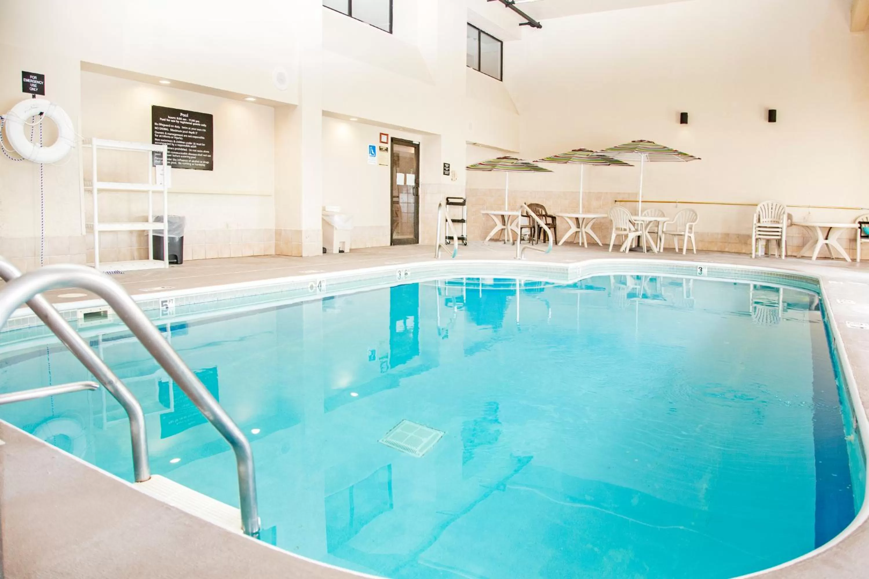 Swimming pool in MainStay Suites Springfield IL