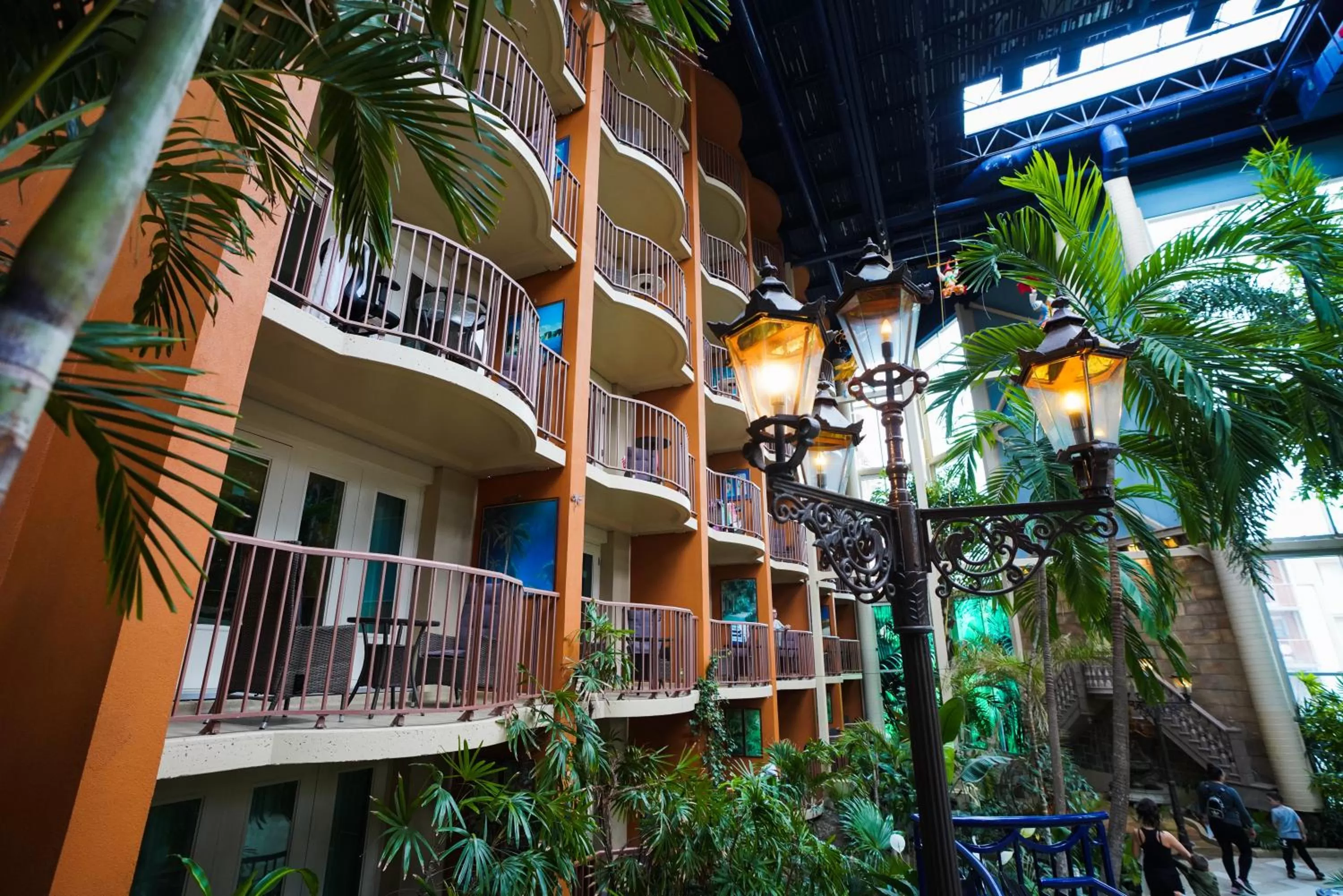 Garden in L'Hôtel Québec par JARO