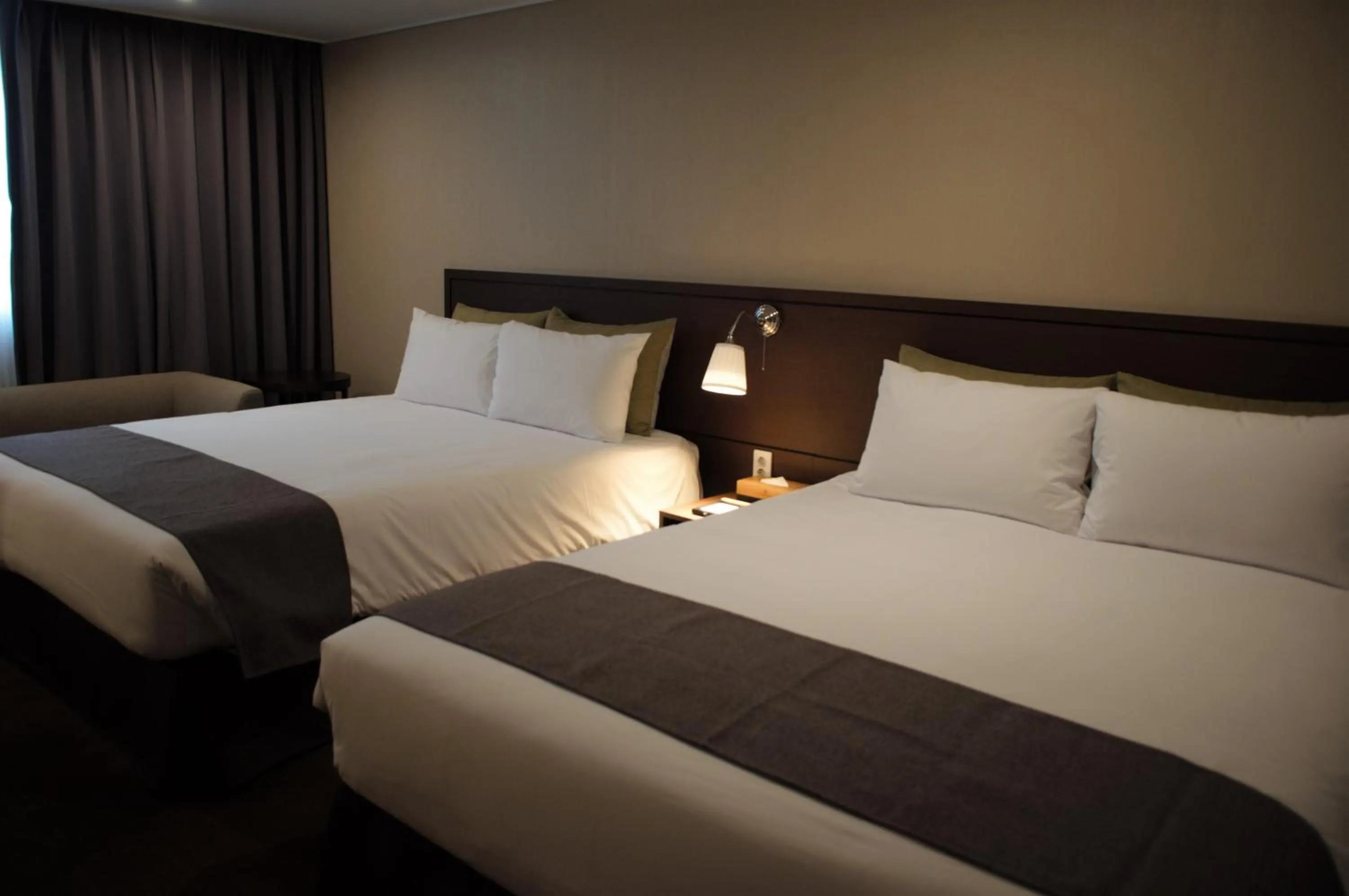 Bedroom, Bed in Hotel Shalom Jeju