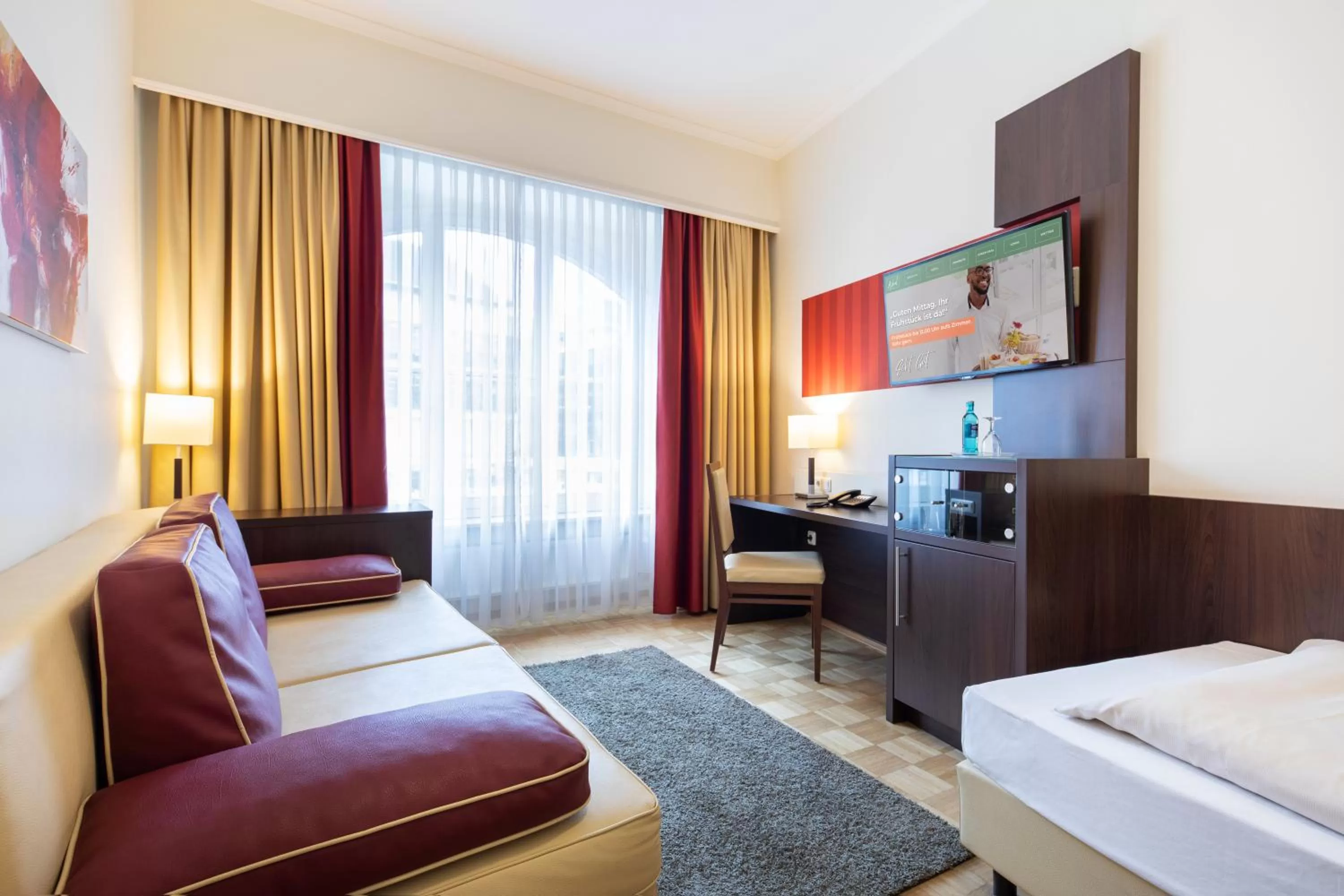 Photo of the whole room, Bed in ACHAT Sternhotel Bonn