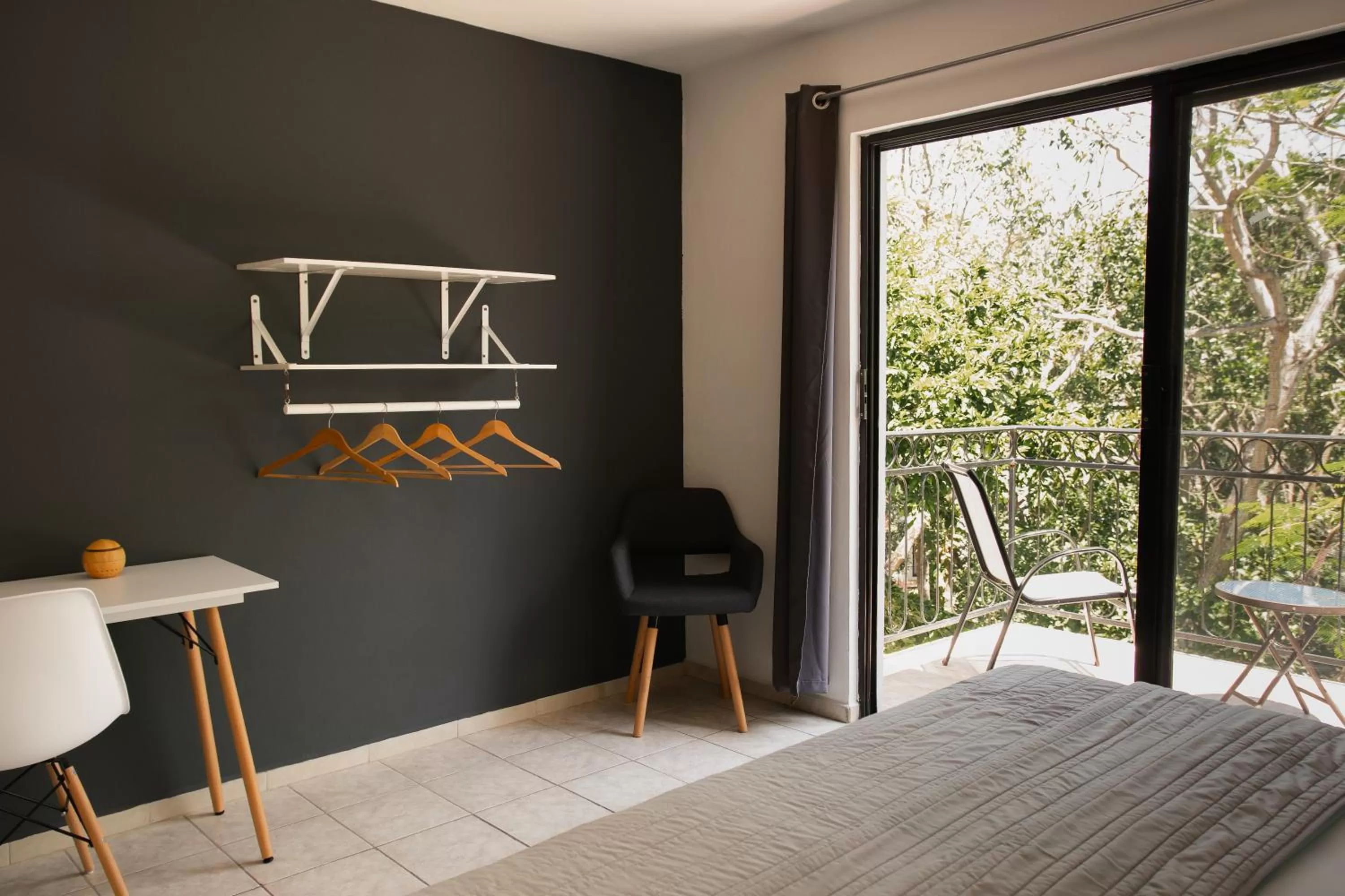 Photo of the whole room in Che Suites Playa Adults Only