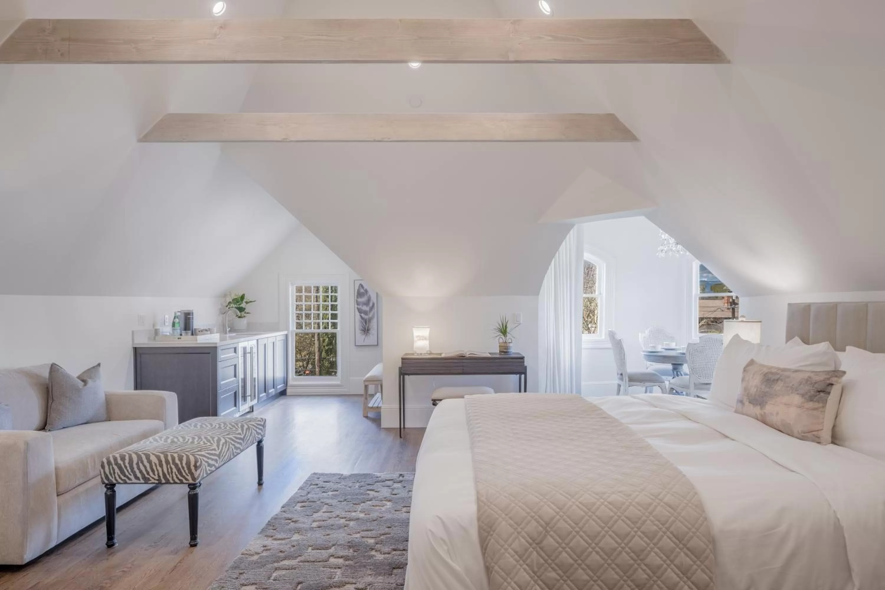 Bed in The George - Luxury Boutique Inn