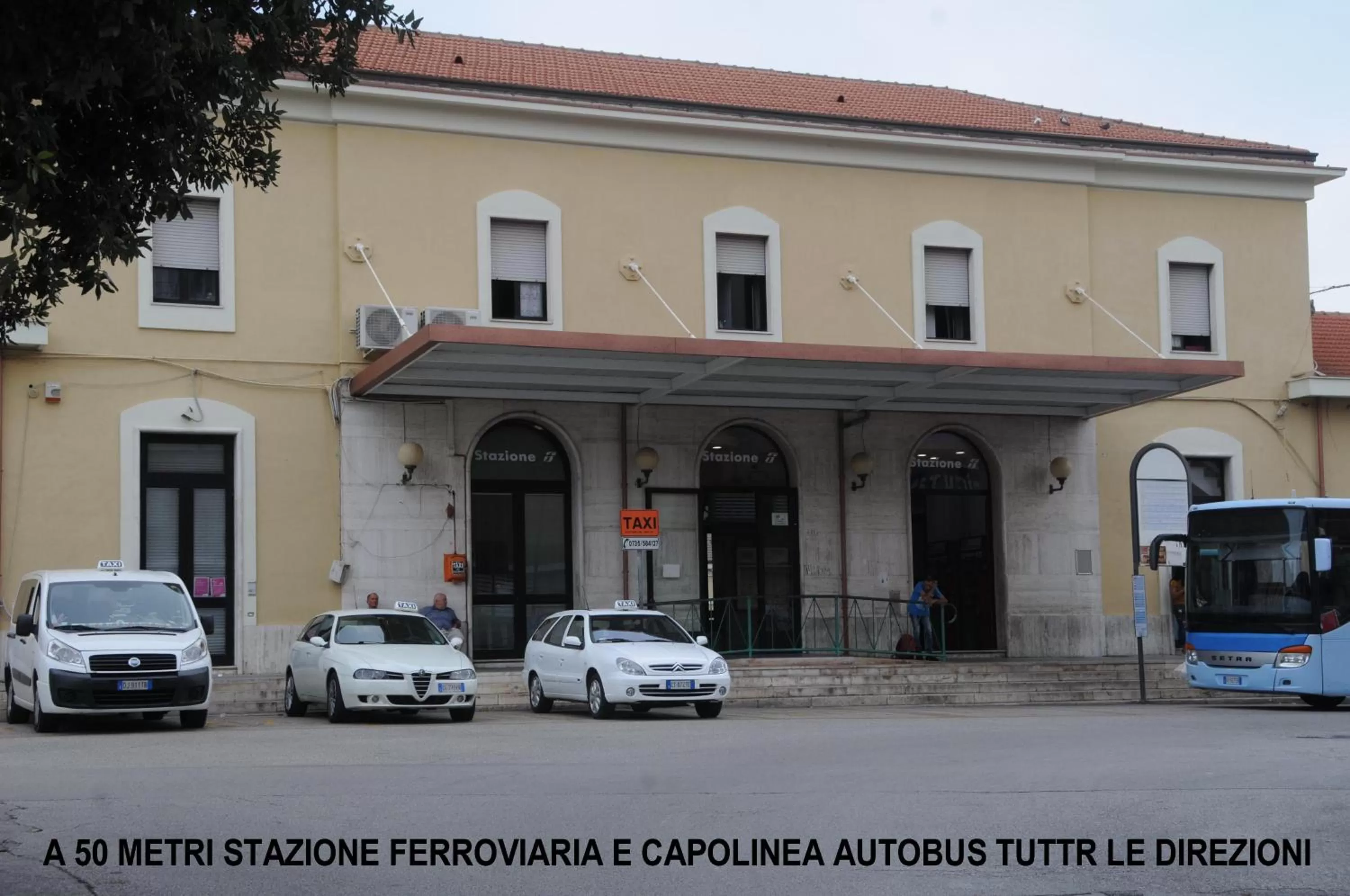 Property building in La casa di Luna