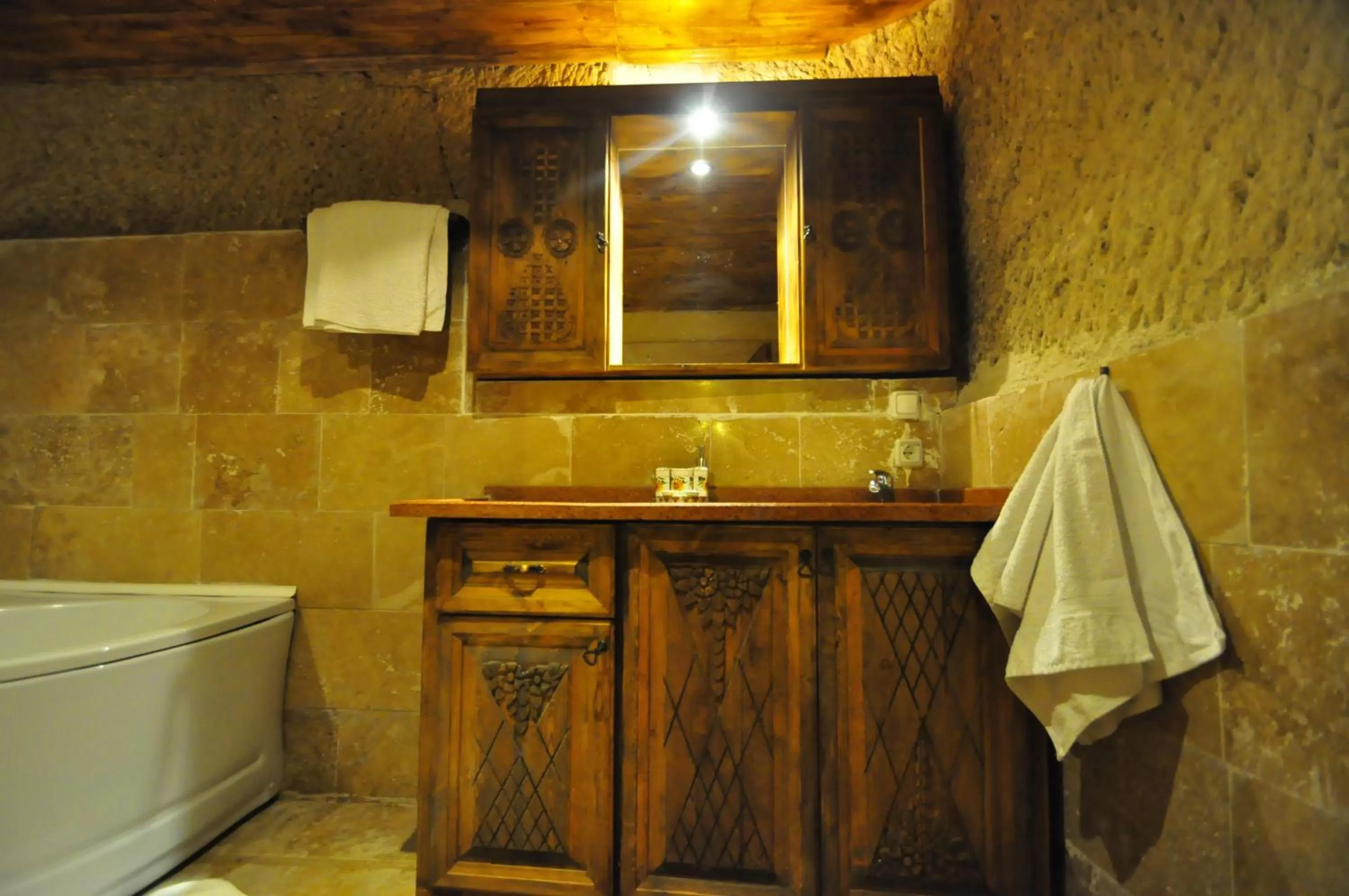 Bathroom in Kismet Cave House