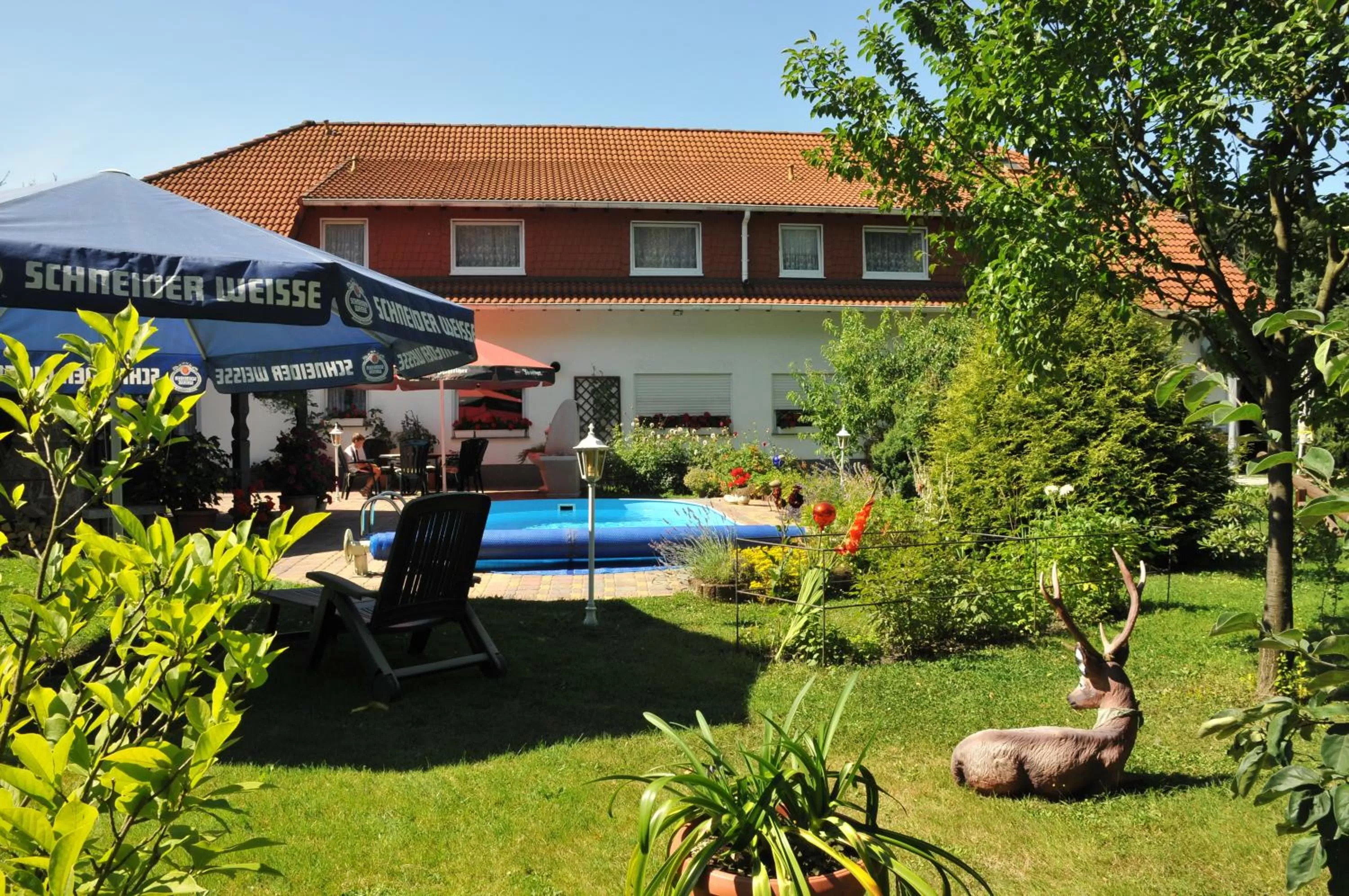 Garden in Land-Hotel Am Wald Garni