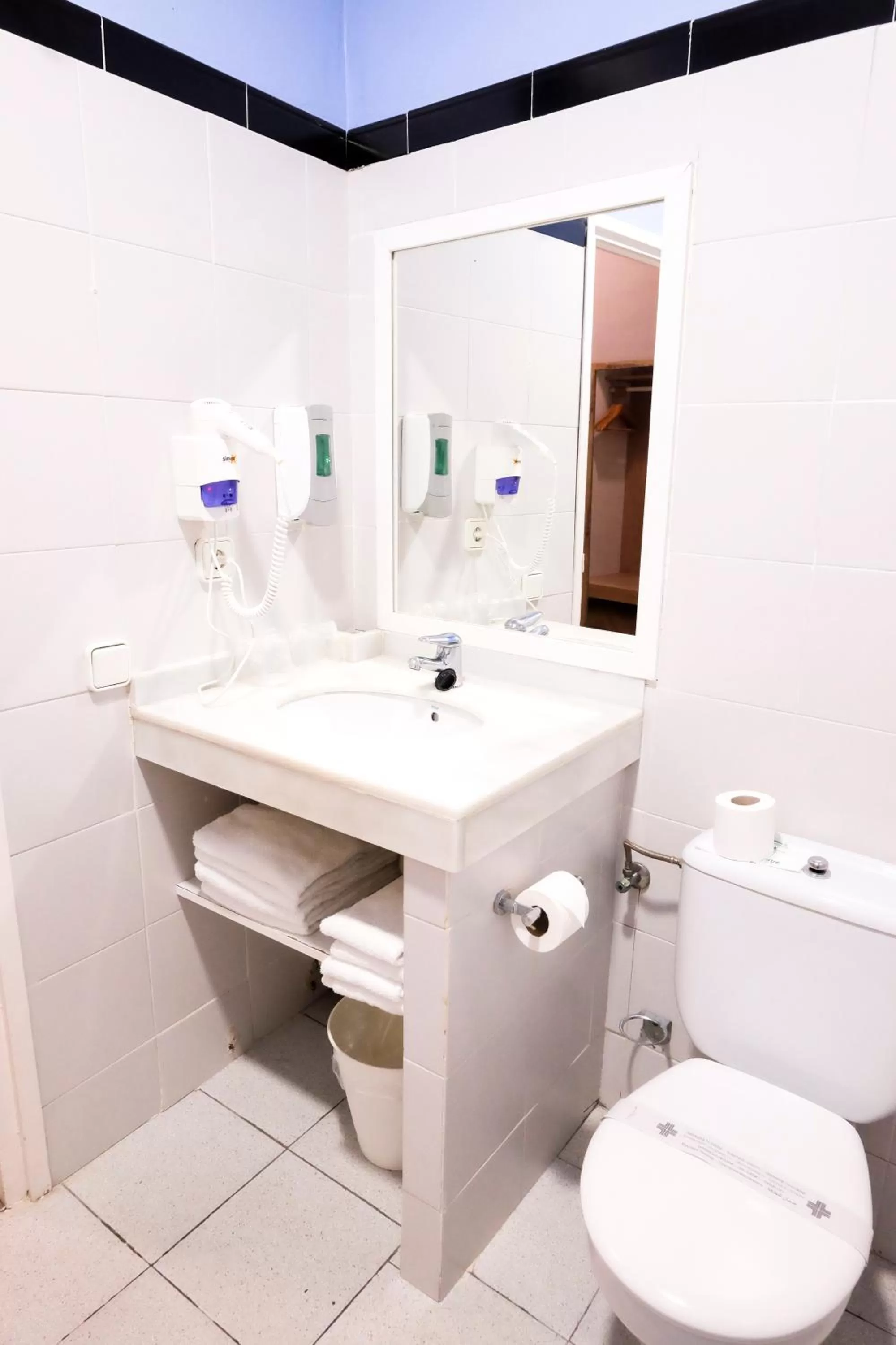 Bathroom in Hotel Subur