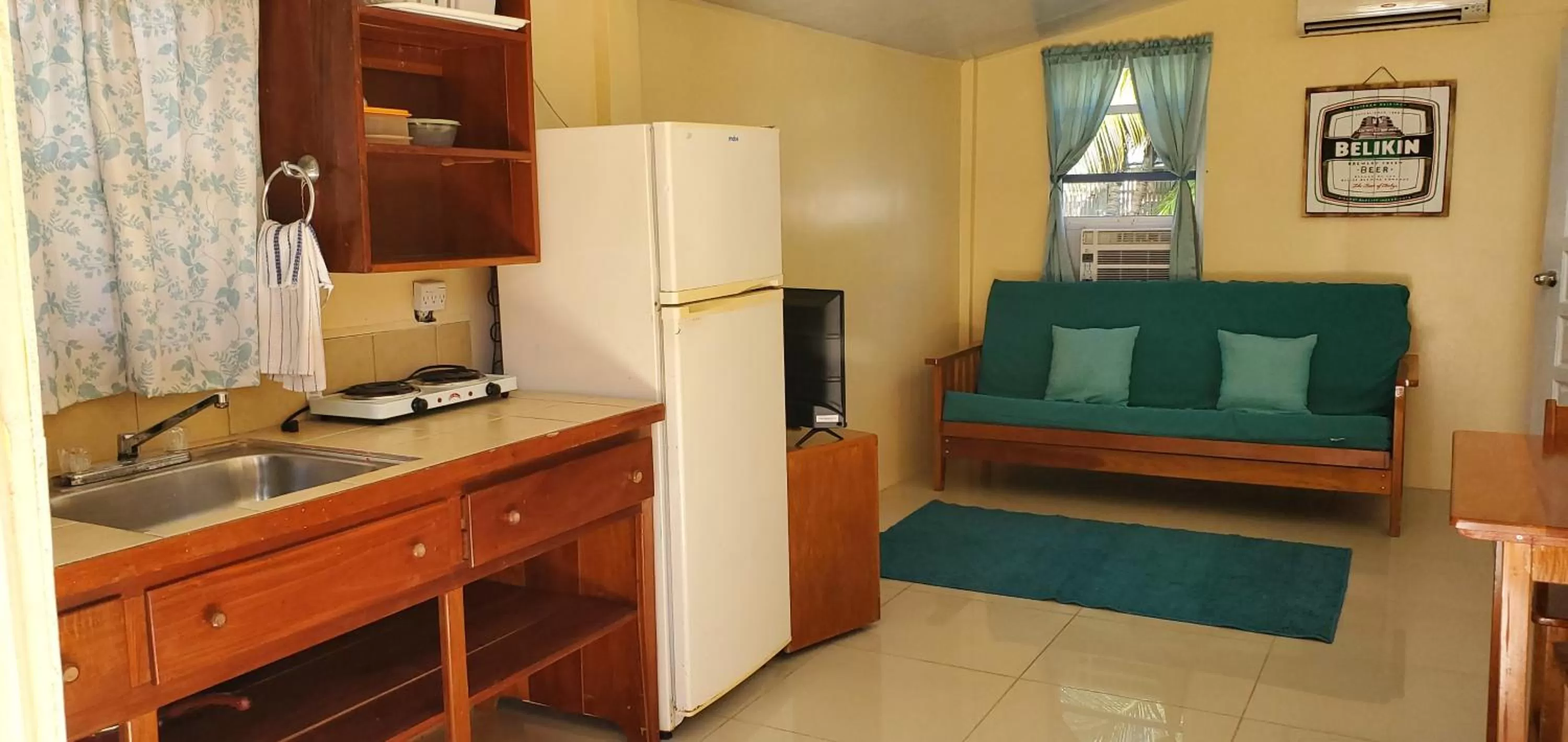 Kitchen or kitchenette, Kitchen/Kitchenette in Barefoot Beach Belize