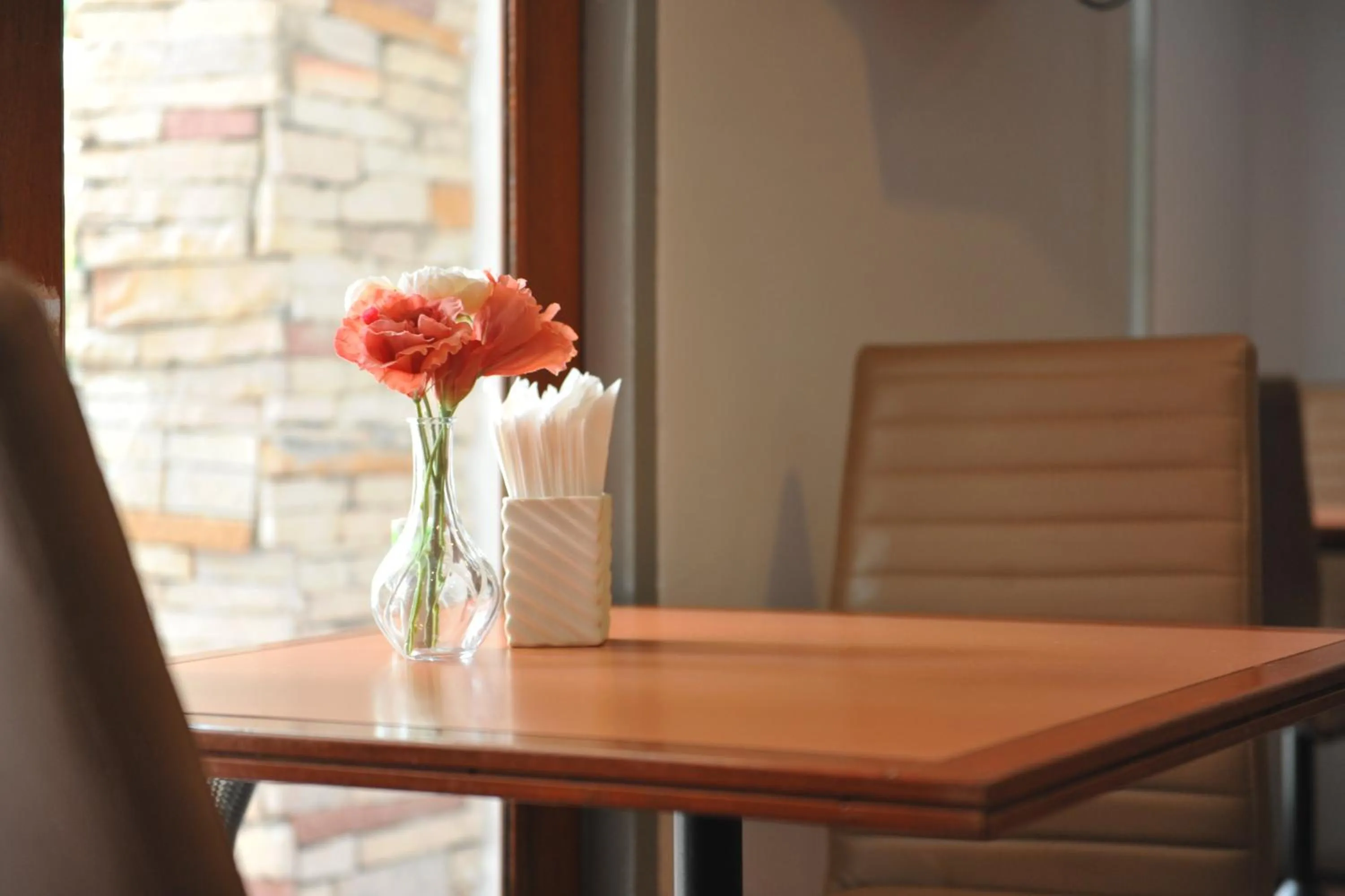 Restaurant/places to eat in Drop Inn Bangkok