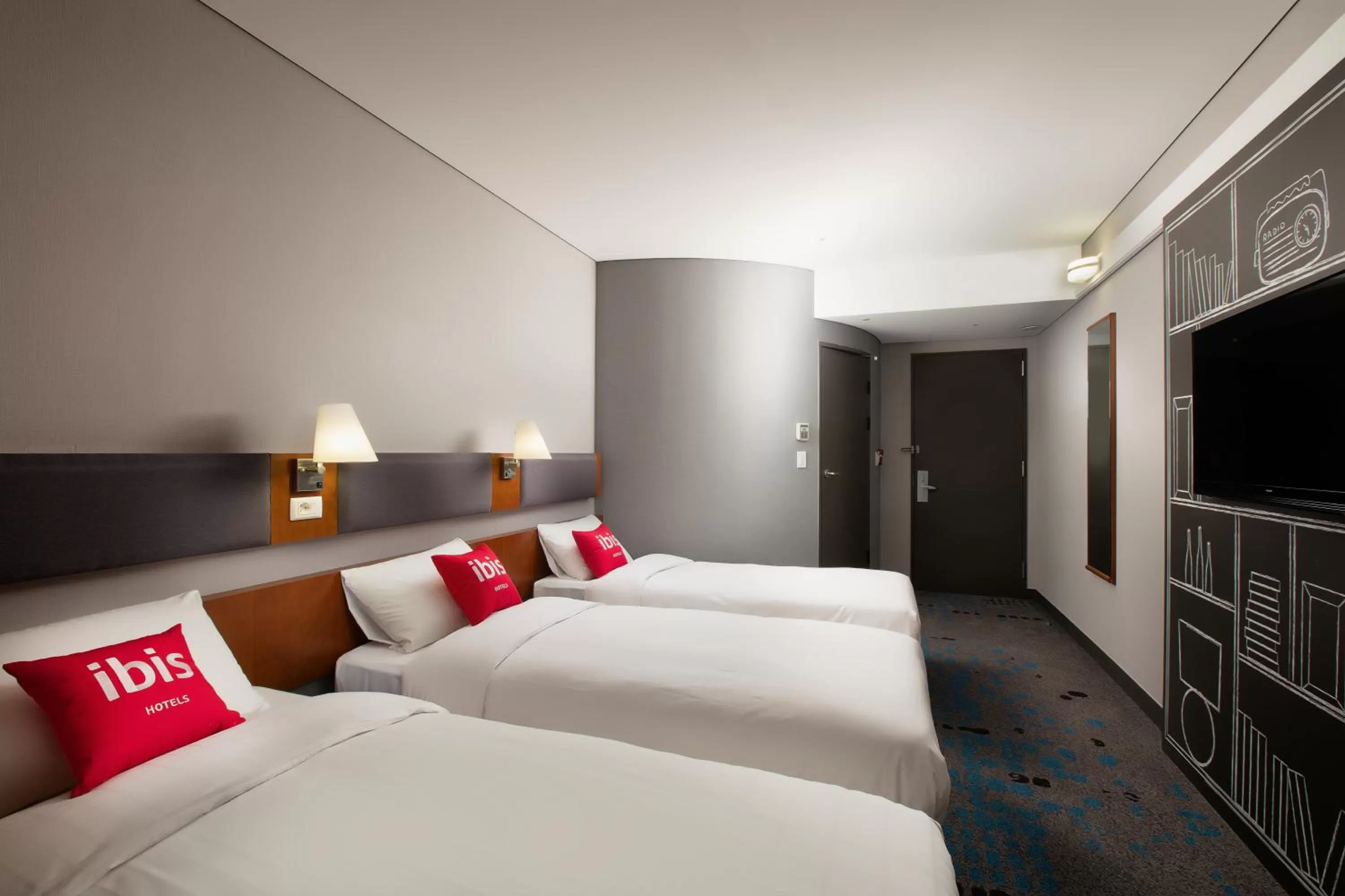 Bedroom, Bed in Ibis Ambassador Myeongdong