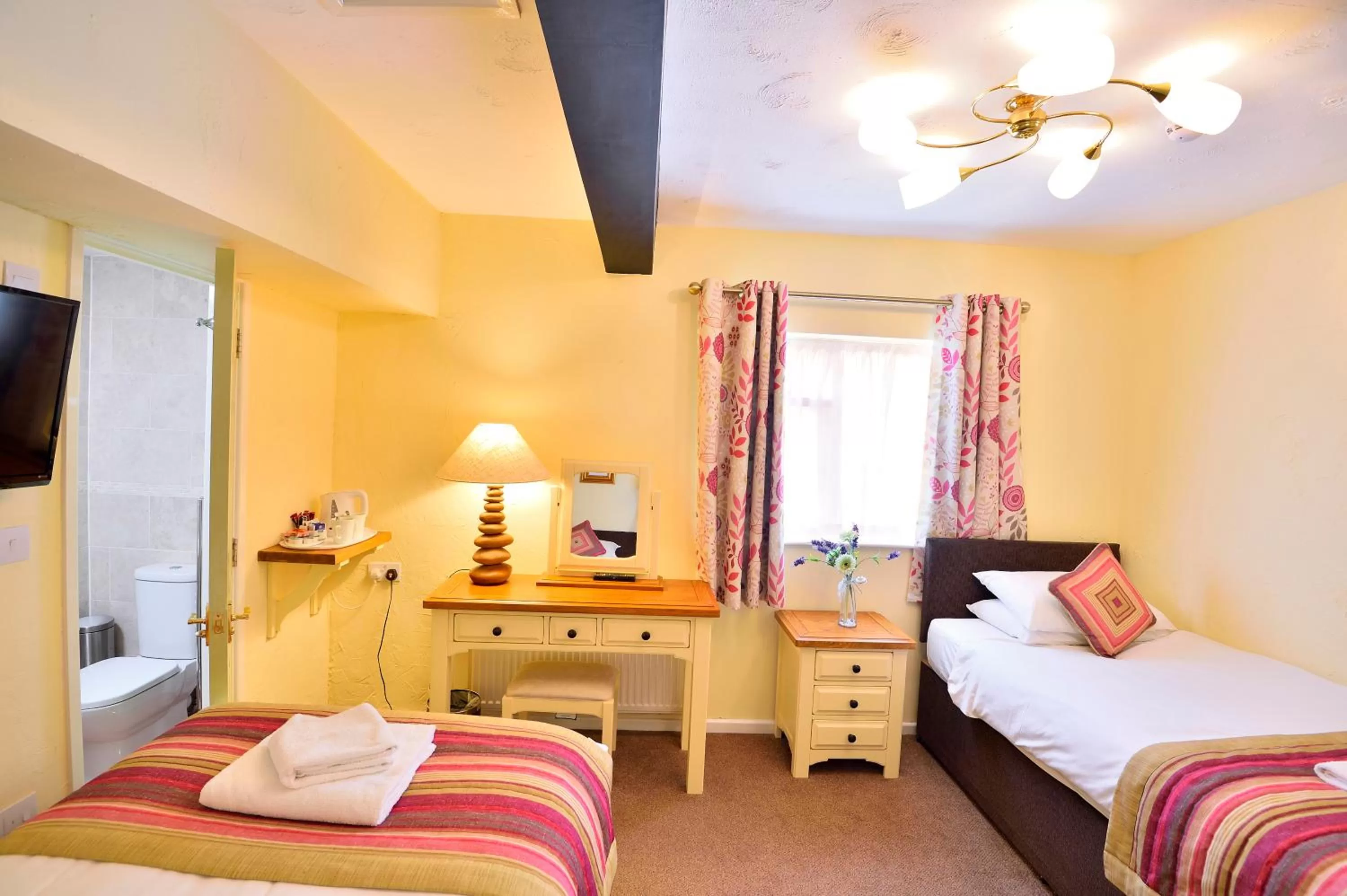 Bed in The Talbot Hotel