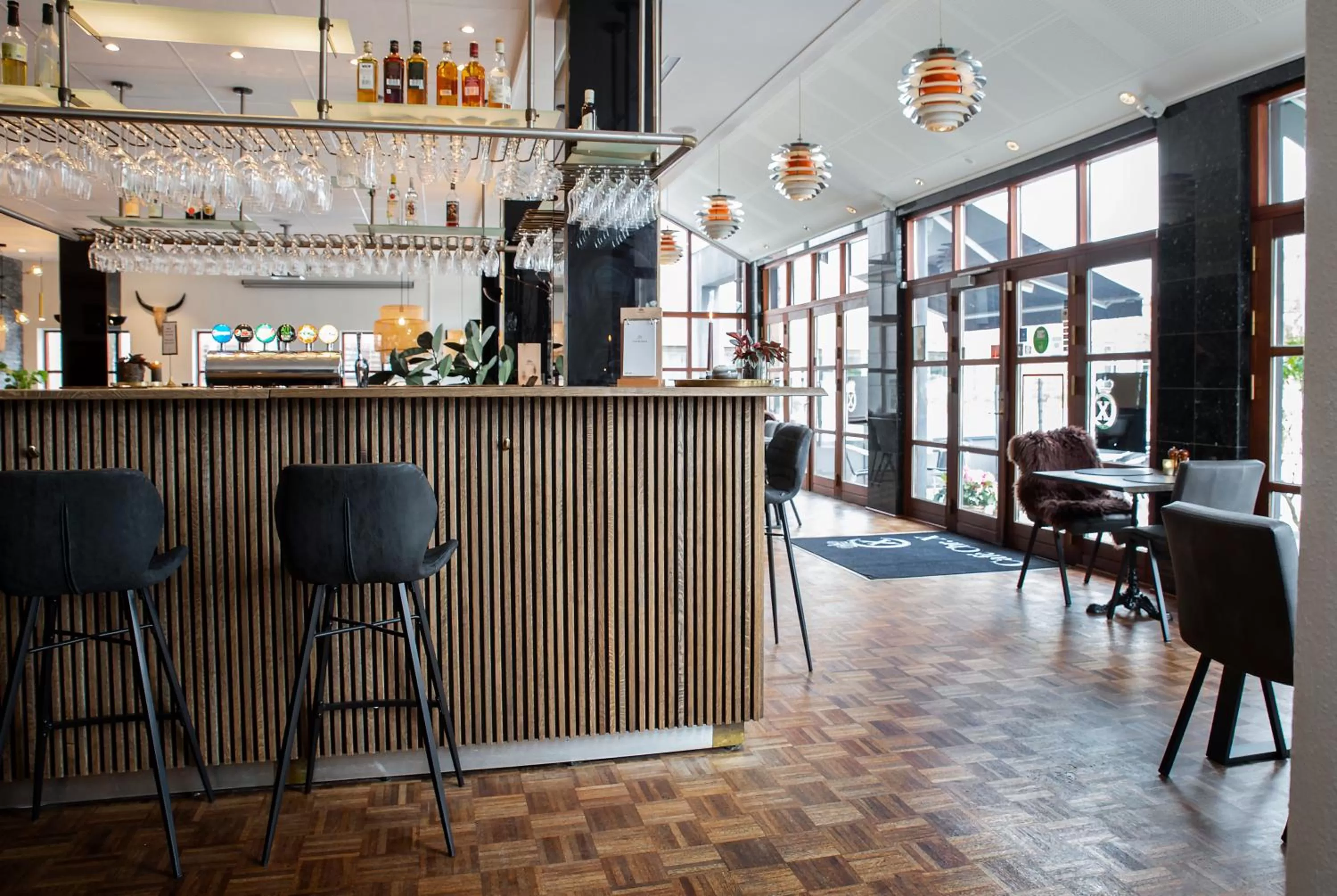 Restaurant/places to eat in Hotel Medi