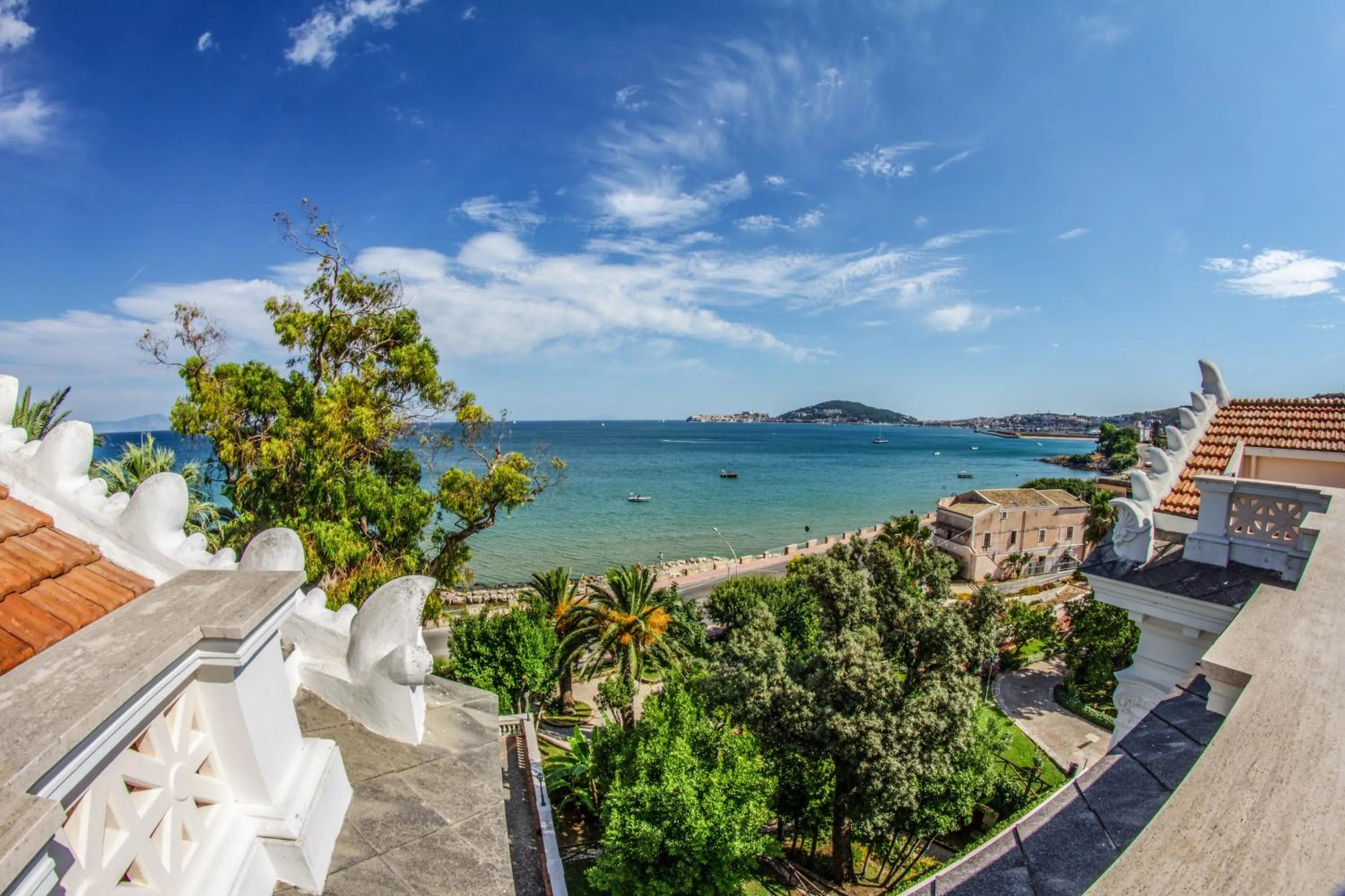 City view in Villa Irlanda Grand Hotel