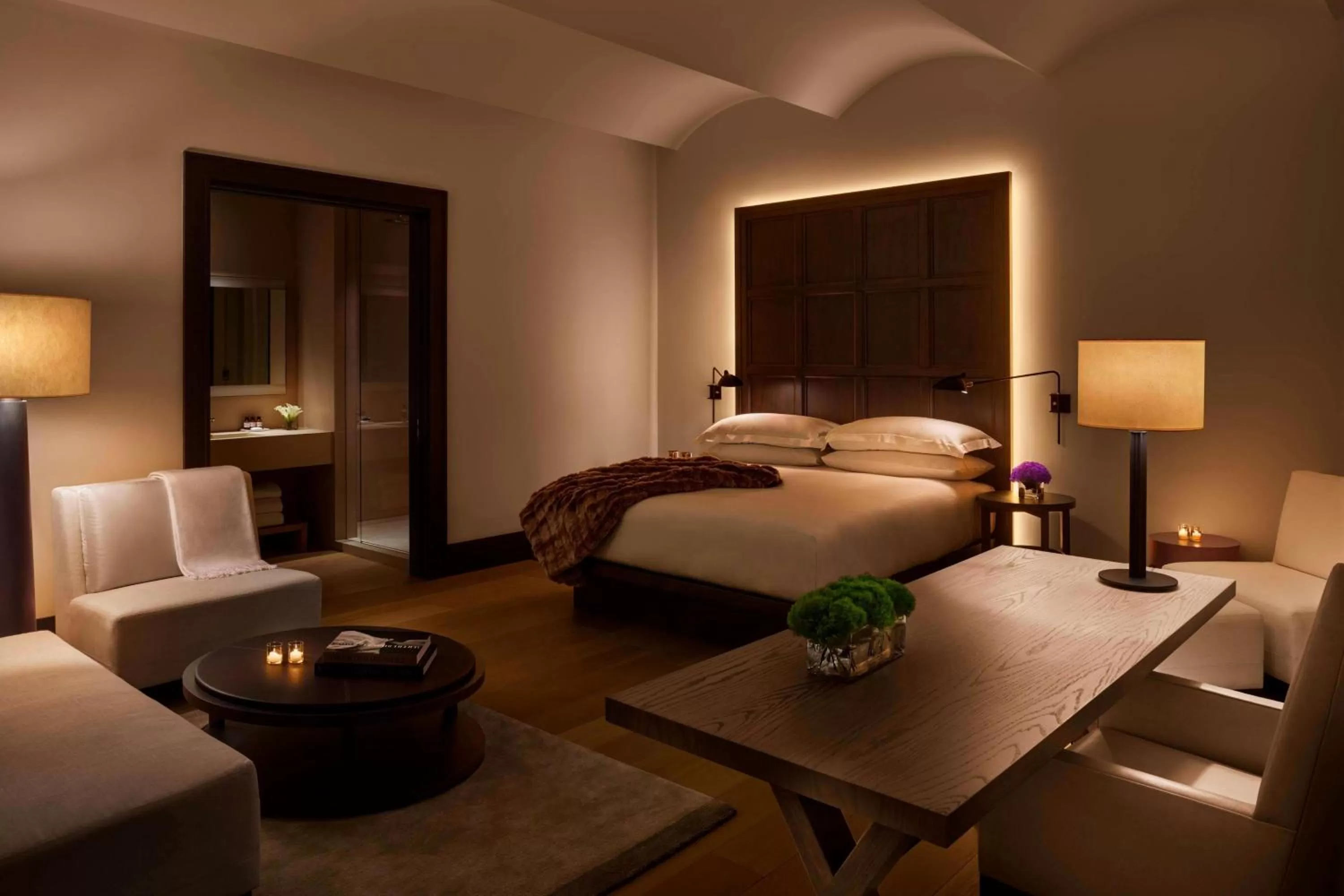 Photo of the whole room, Bed in The New York EDITION