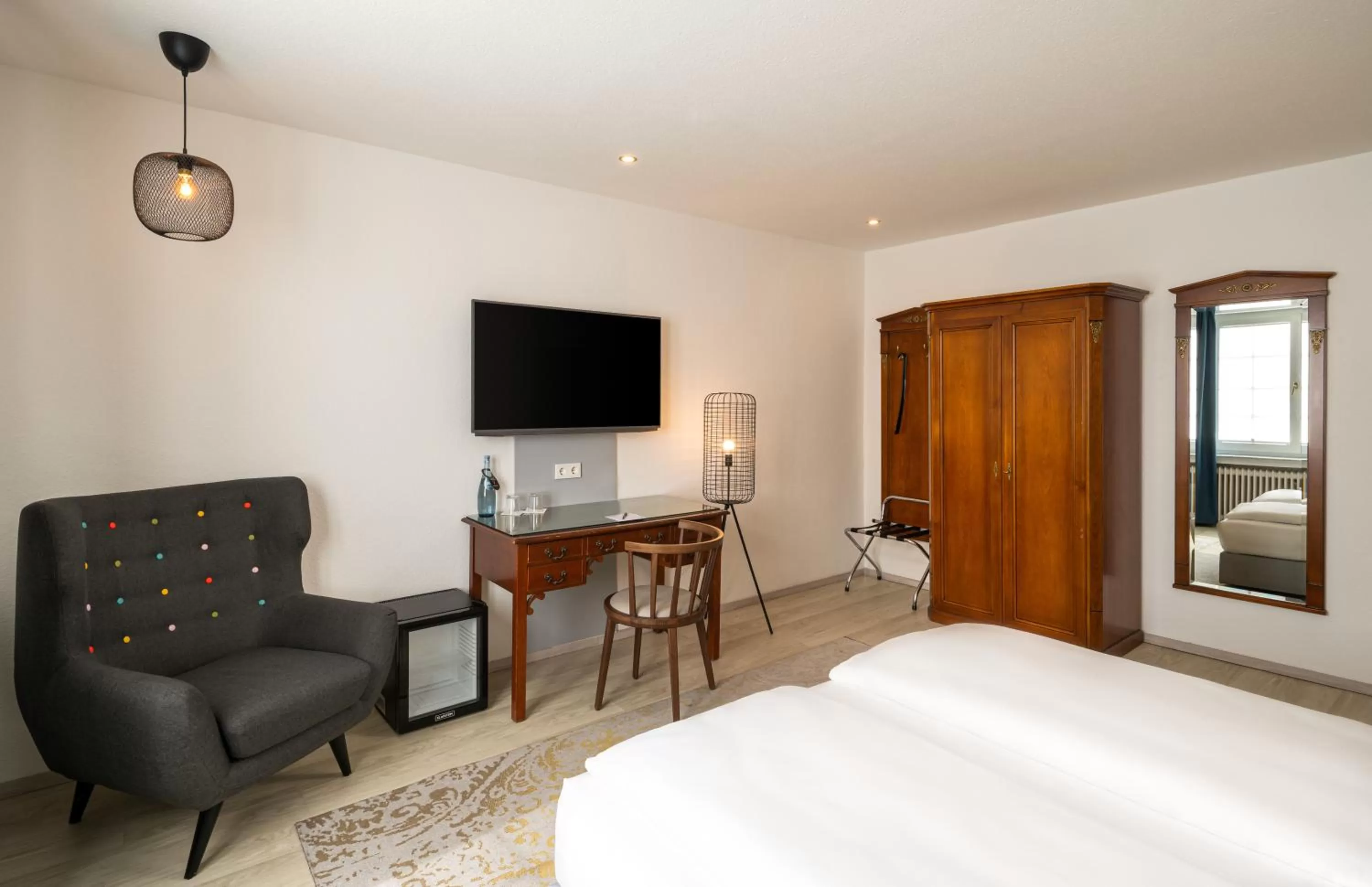 Seating area, Bed in Arthotel ANA Liberty Bremen City