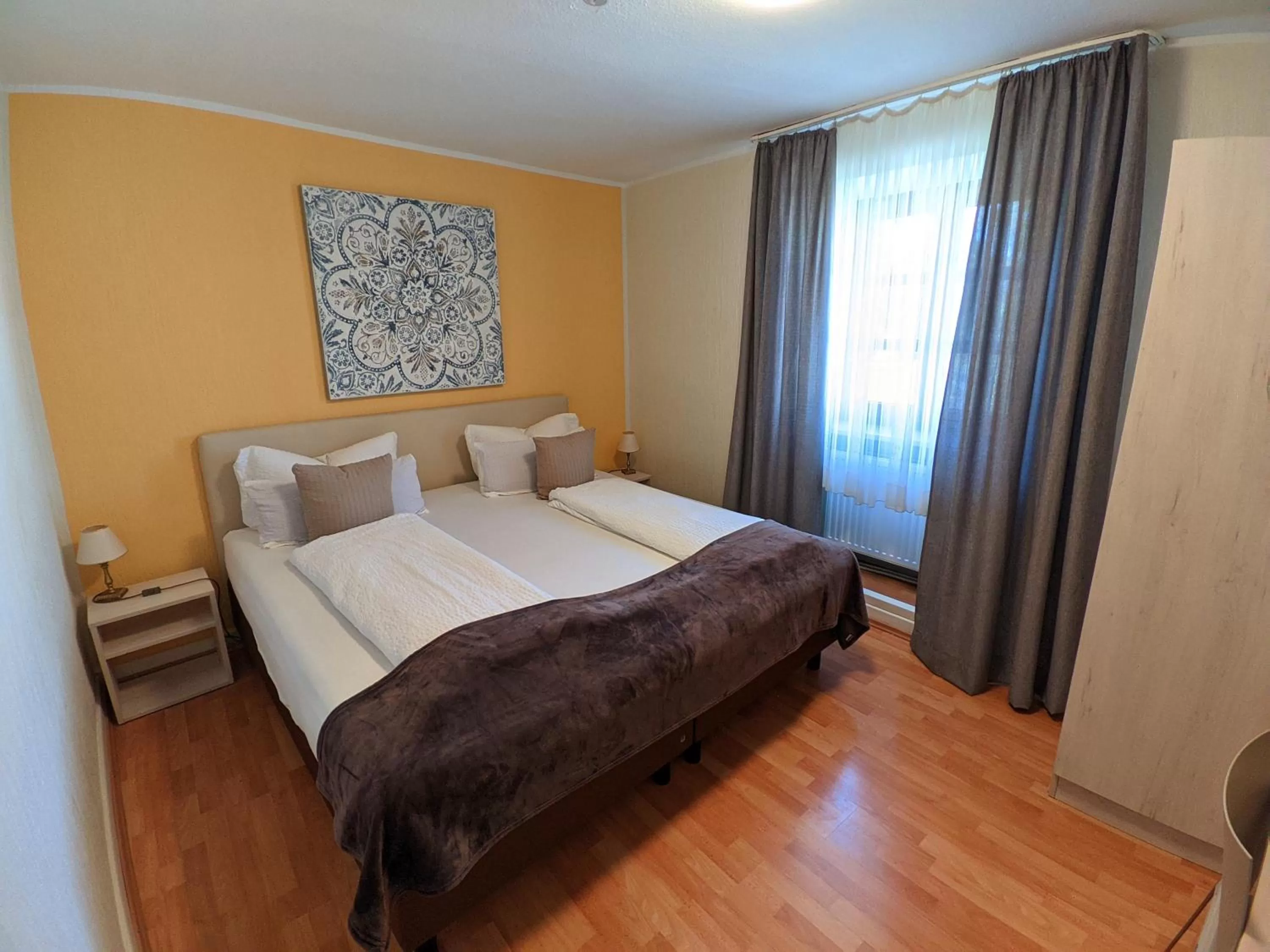 Photo of the whole room, Bed in Hotel Rath