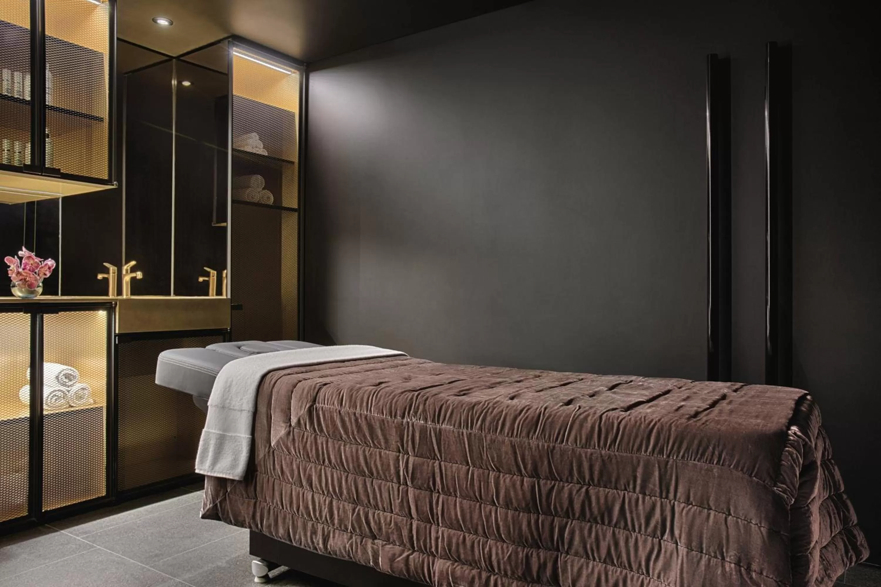 Spa and wellness centre/facilities, Bed in W Amsterdam