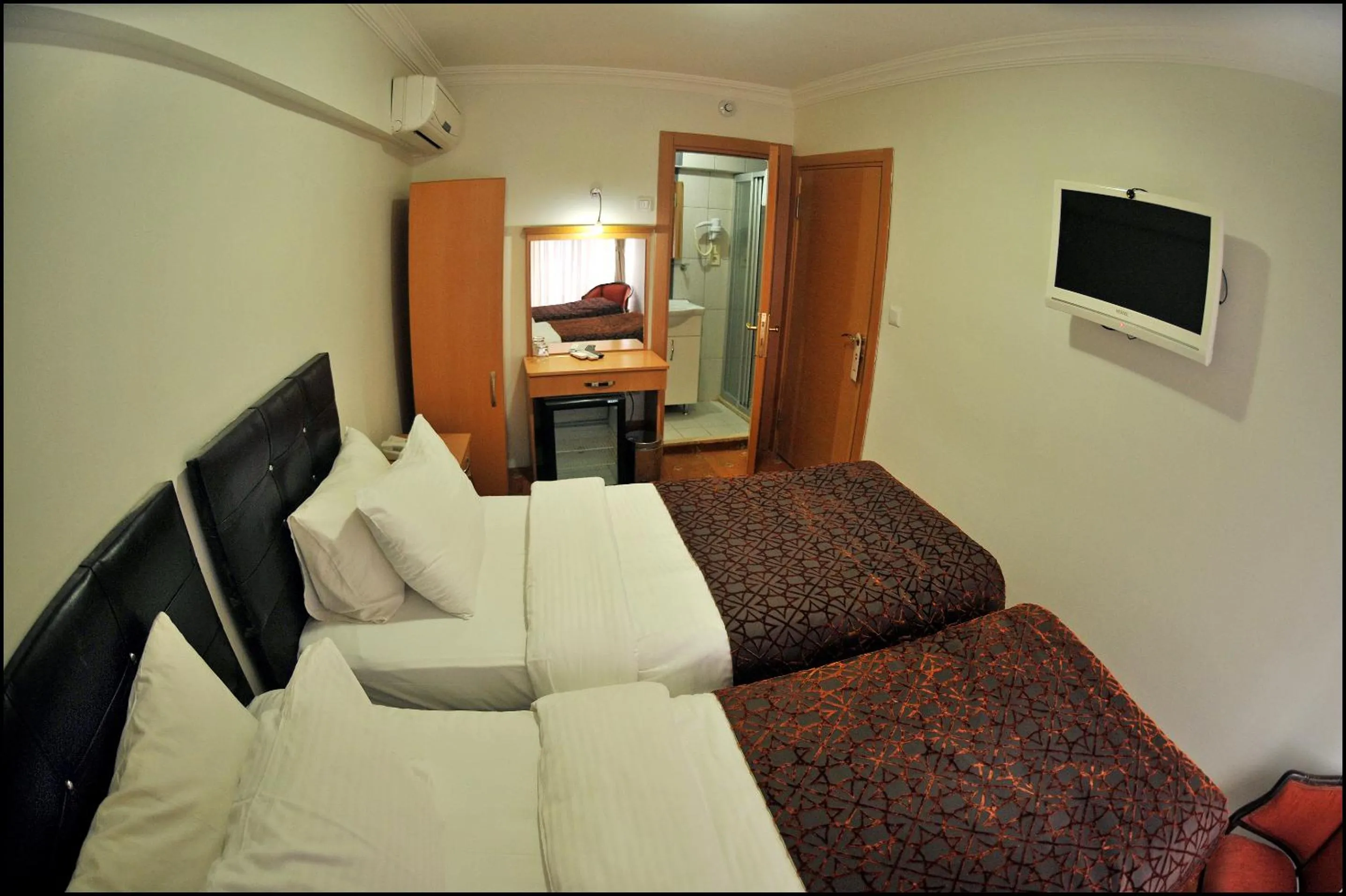 Photo of the whole room in Palace Point Hotel