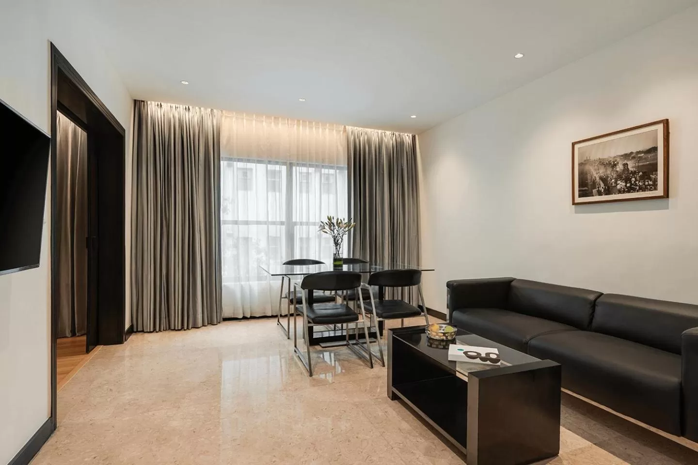 Communal lounge/ TV room in Greenpark Hyderabad