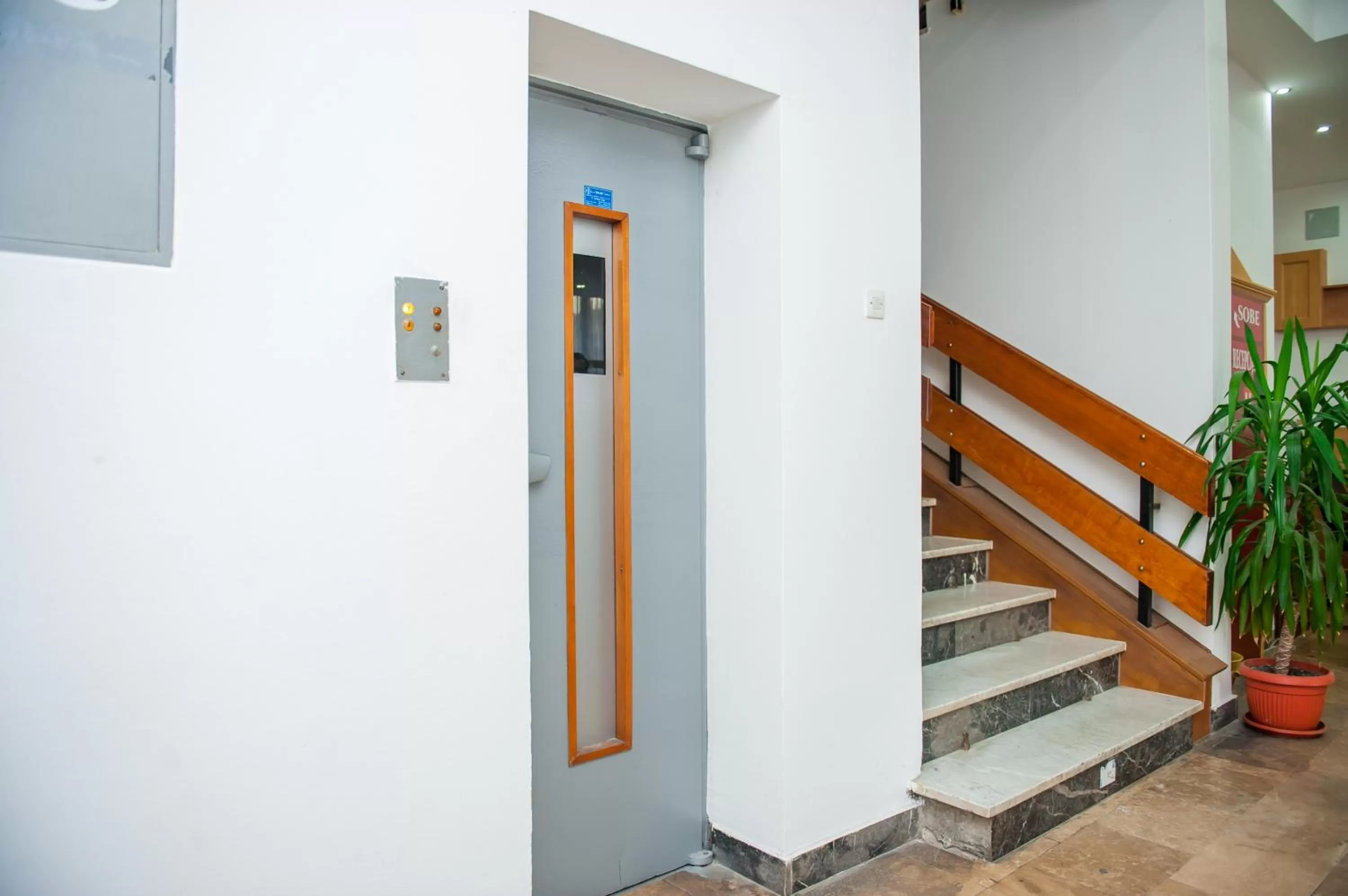 Prenoćište "NACIONAL"