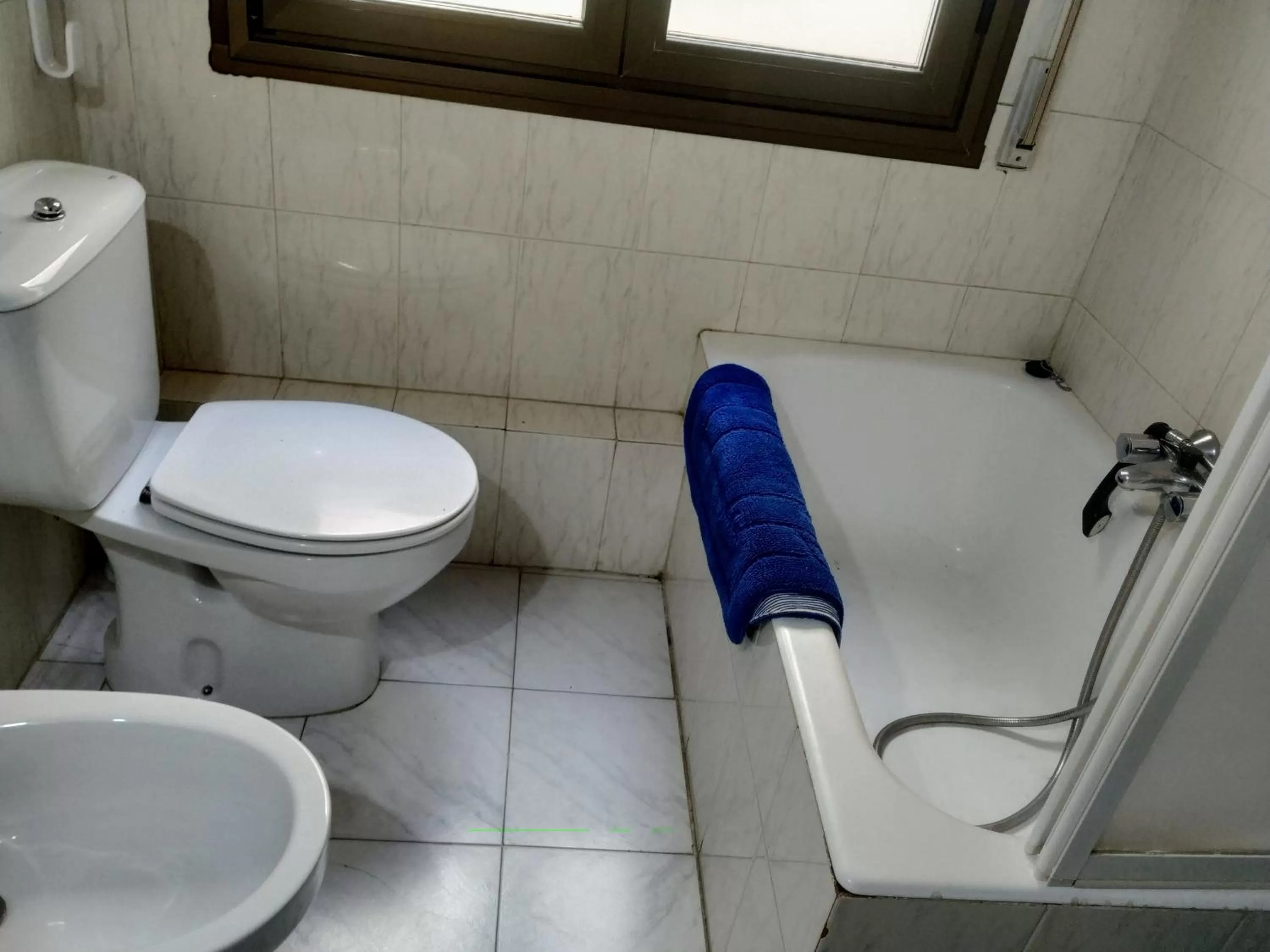 Hostal agripino y Restaurante asiático