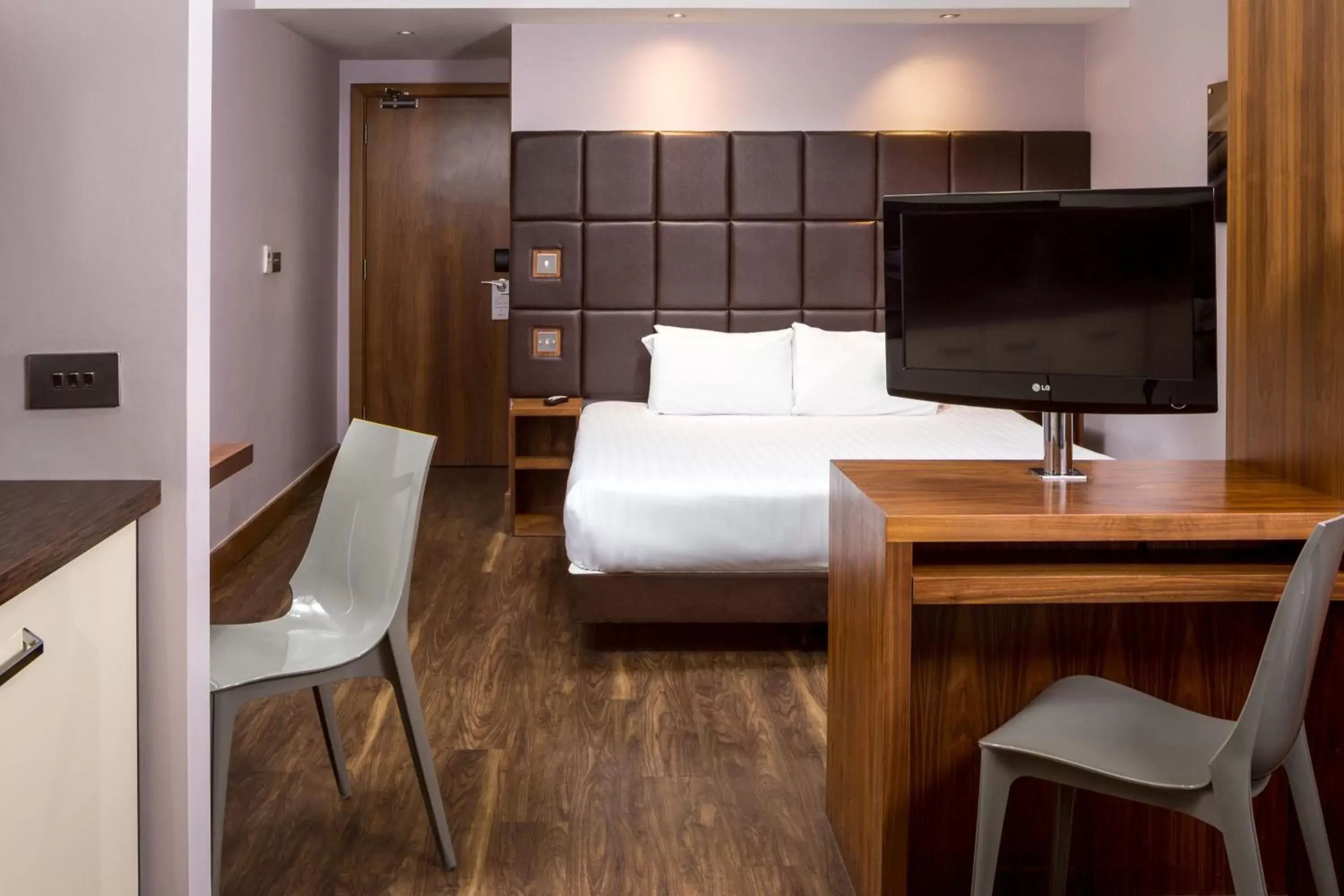 Smart Studio in Roomzzz Leeds City Smart Studio in Roomzzz Leeds City