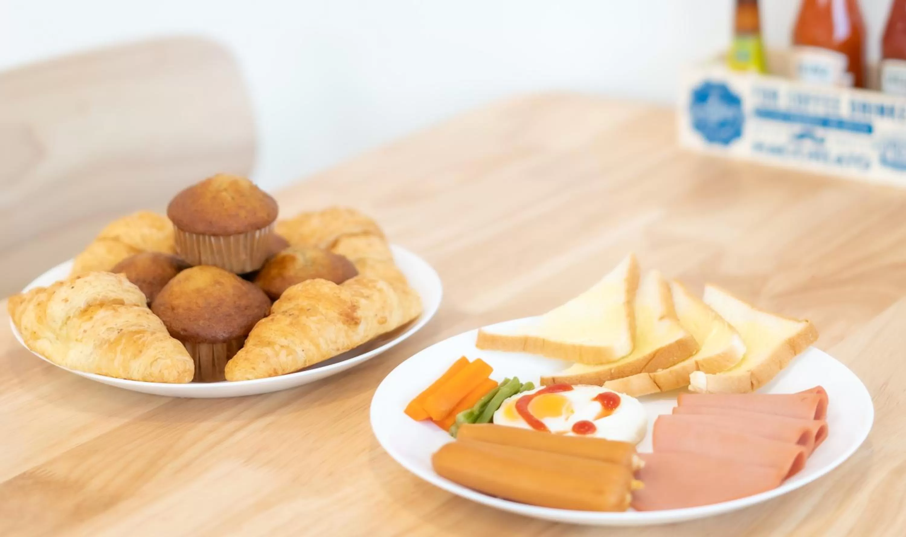 Food and drinks in Meesuk ChiangRai Hotel, SHA Certified