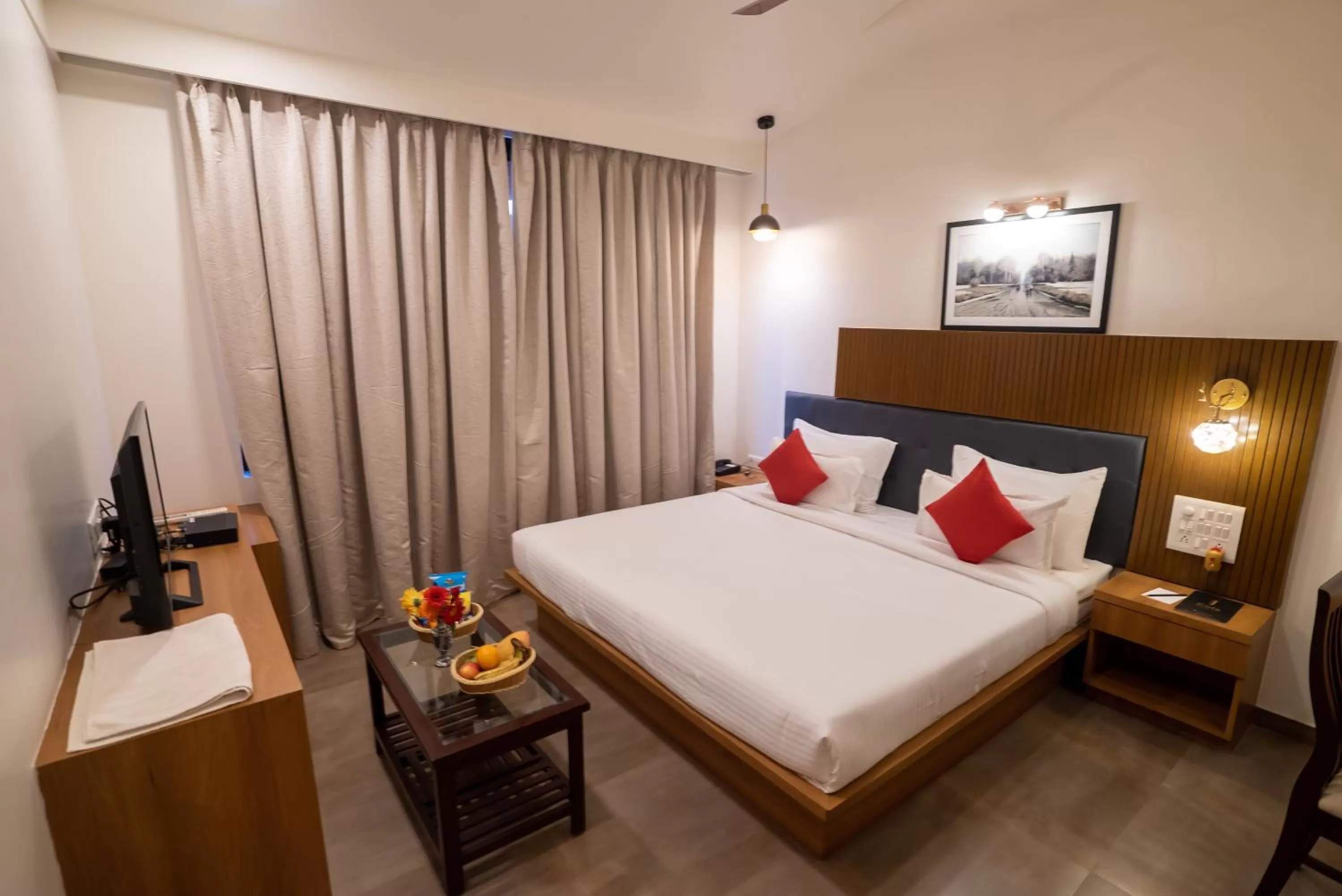 Bed in Jivanta Mahabaleshwar