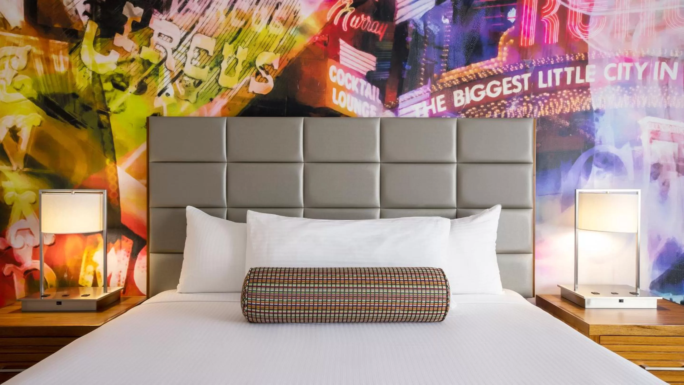 Bed in Circus Circus Reno Hotel Casino at THE ROW