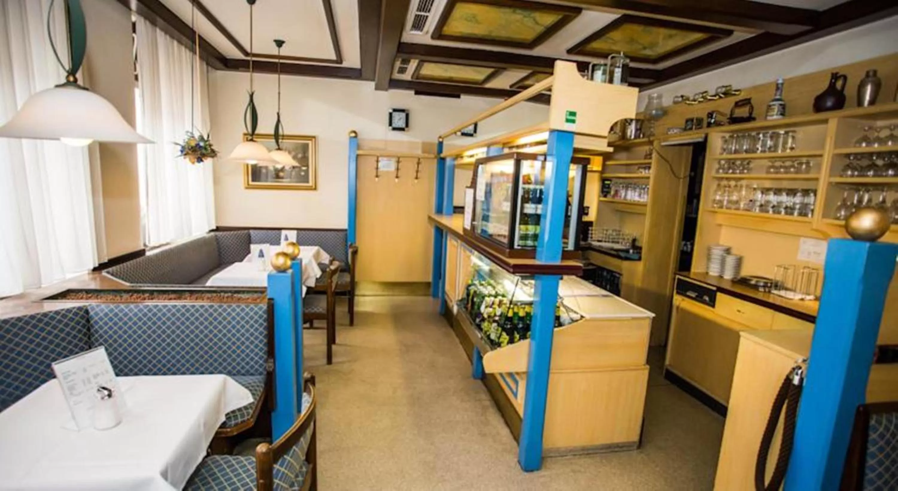 Restaurant/places to eat in Hotel Hadrigan