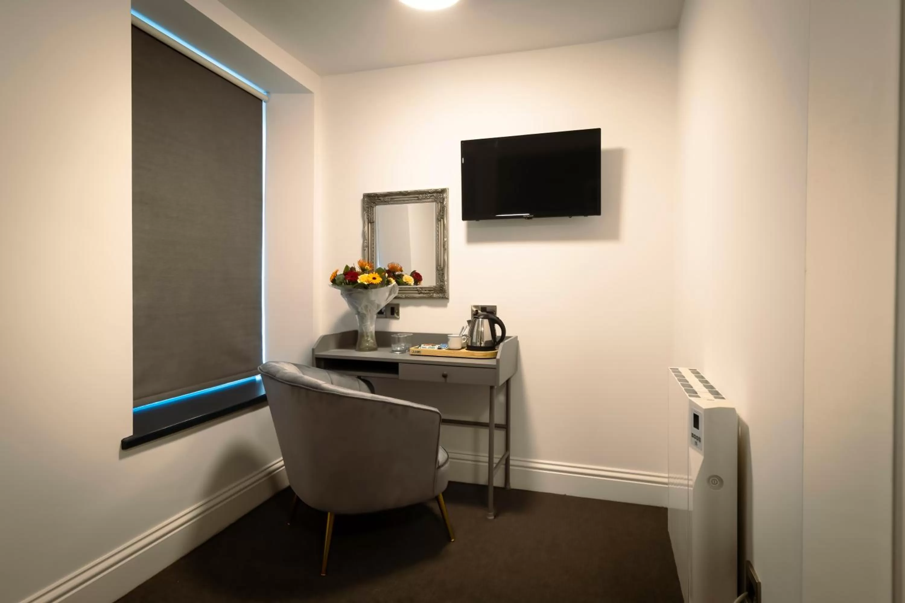 hair dresser in The Friendship Hotel