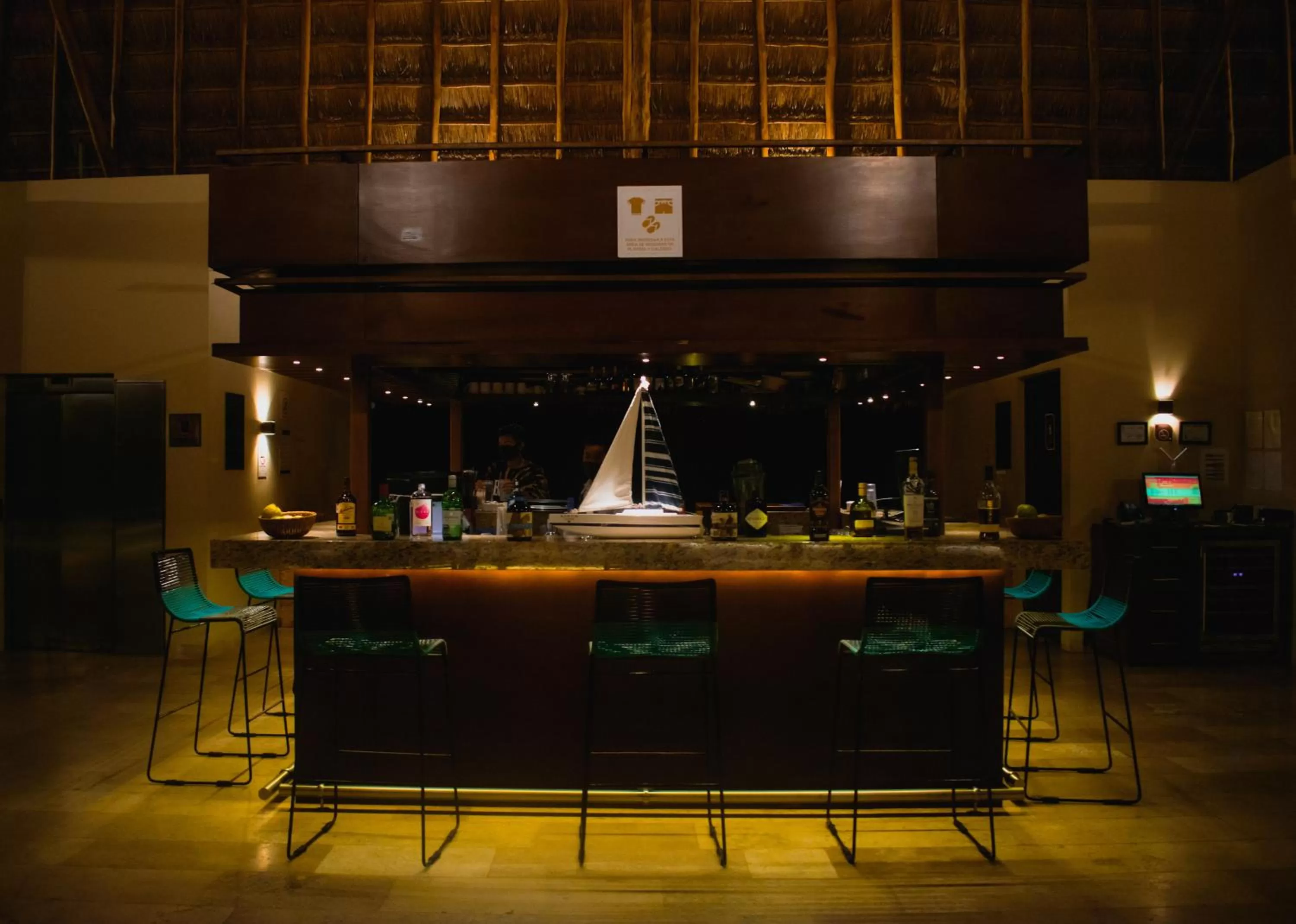 Restaurant/places to eat in Villas Grand Marina Kinuh