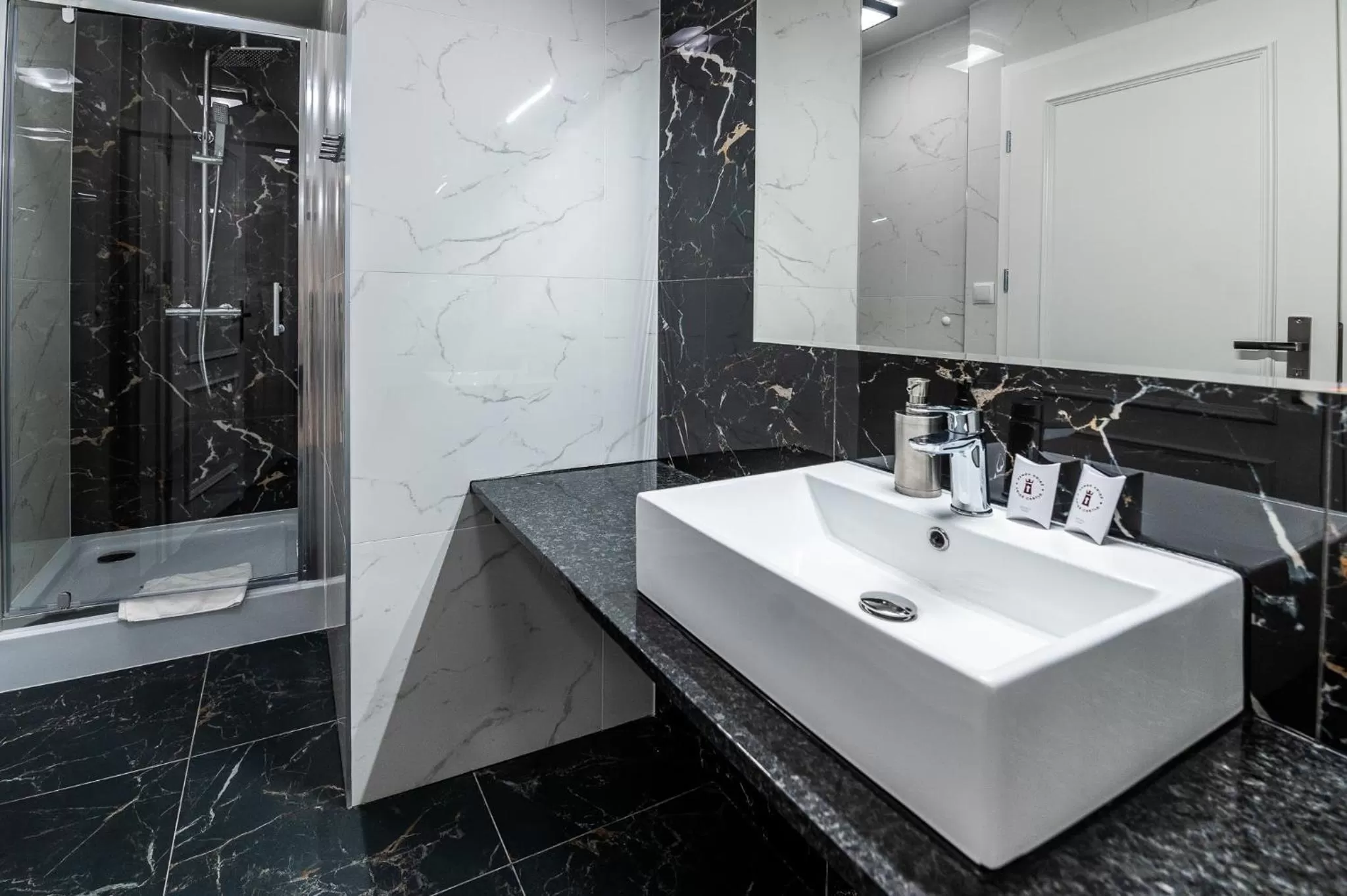 Shower in Hotel Książ