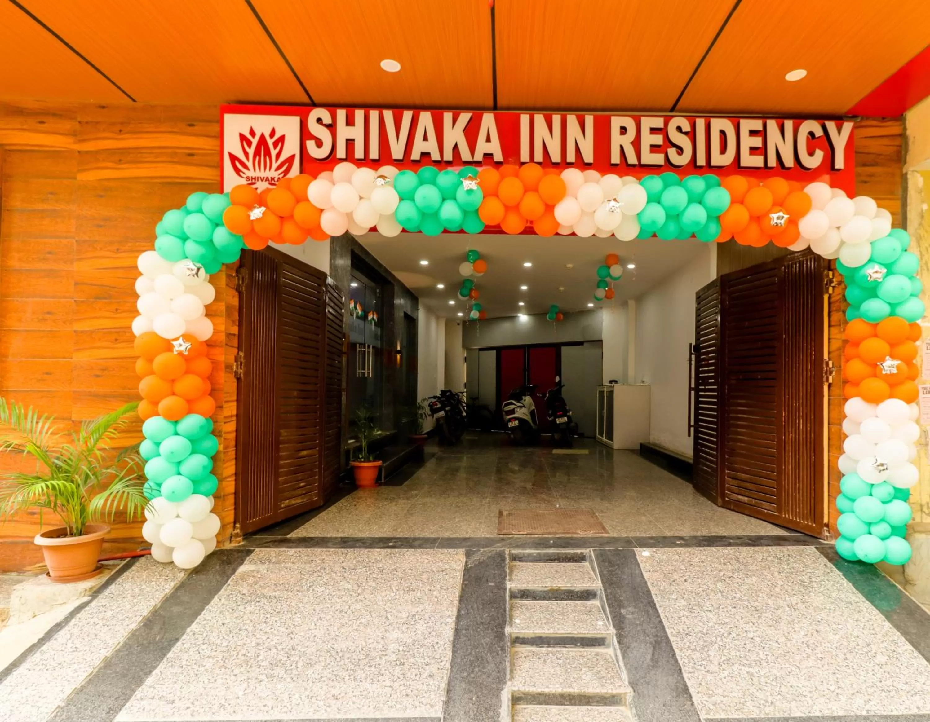 Facade/entrance in Airport Hotel Shivaka Inn