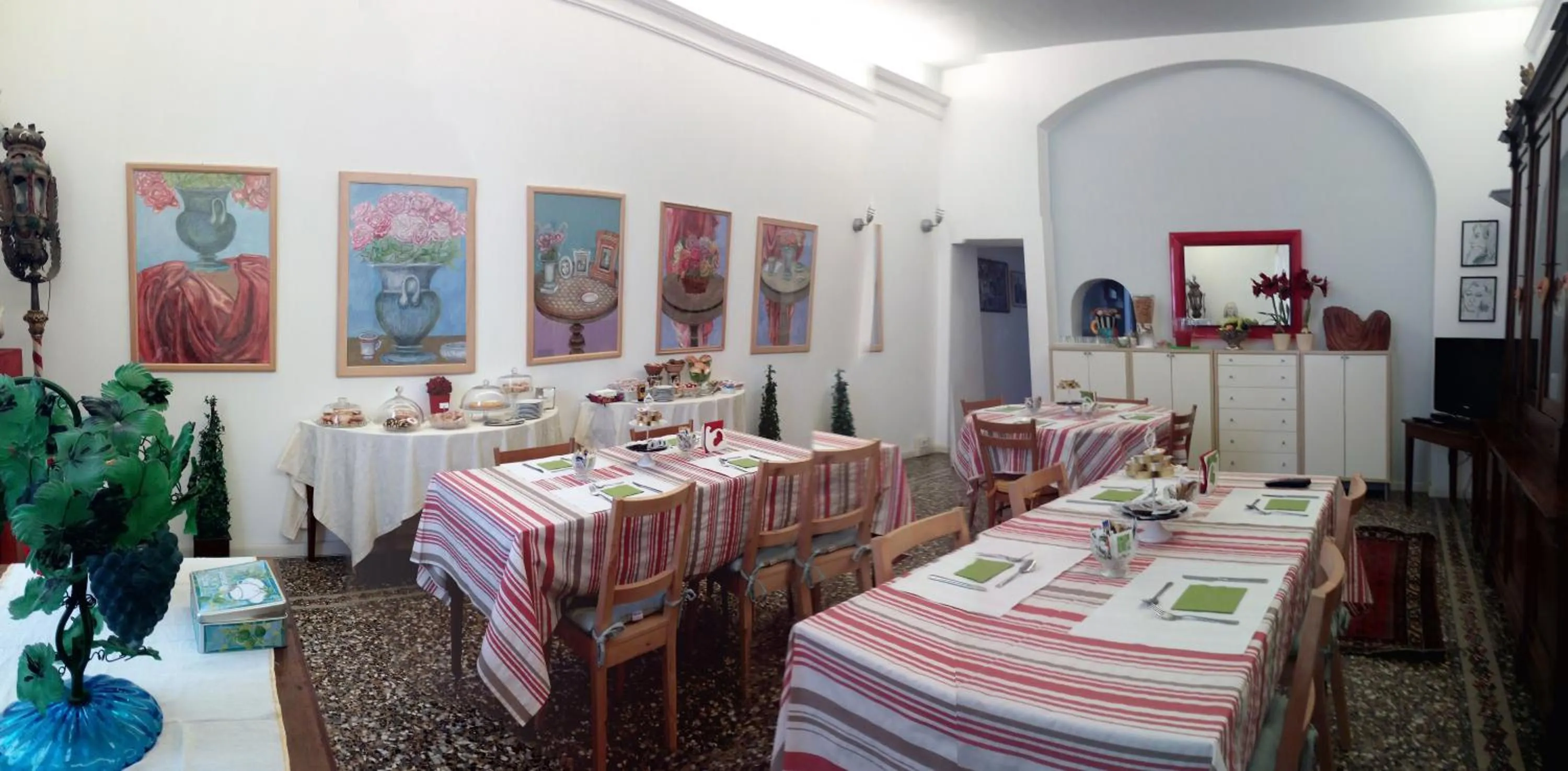 Food and drinks in Hotel Il Falchetto