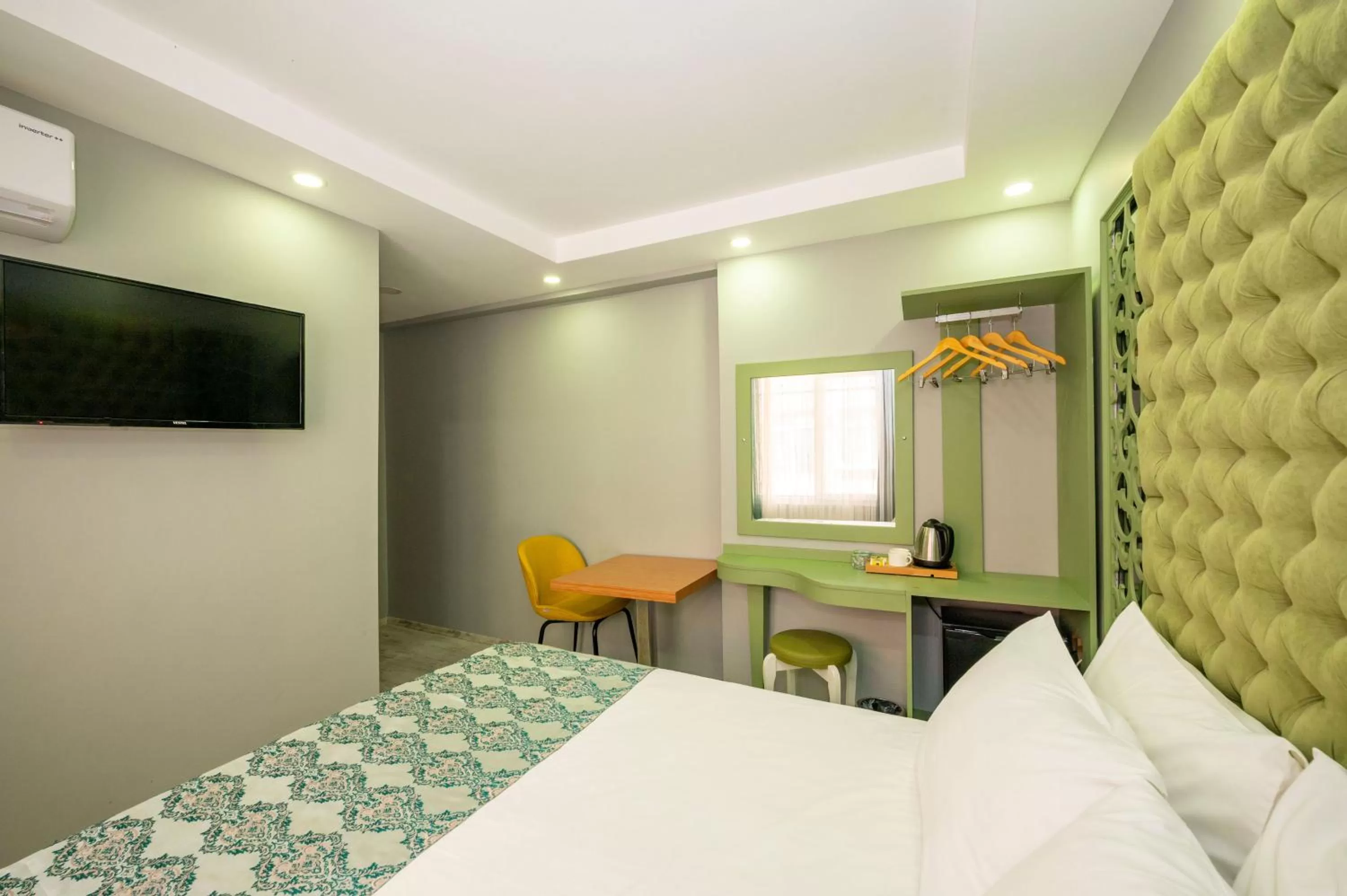 Photo of the whole room, Bed in Green Garden Hotel