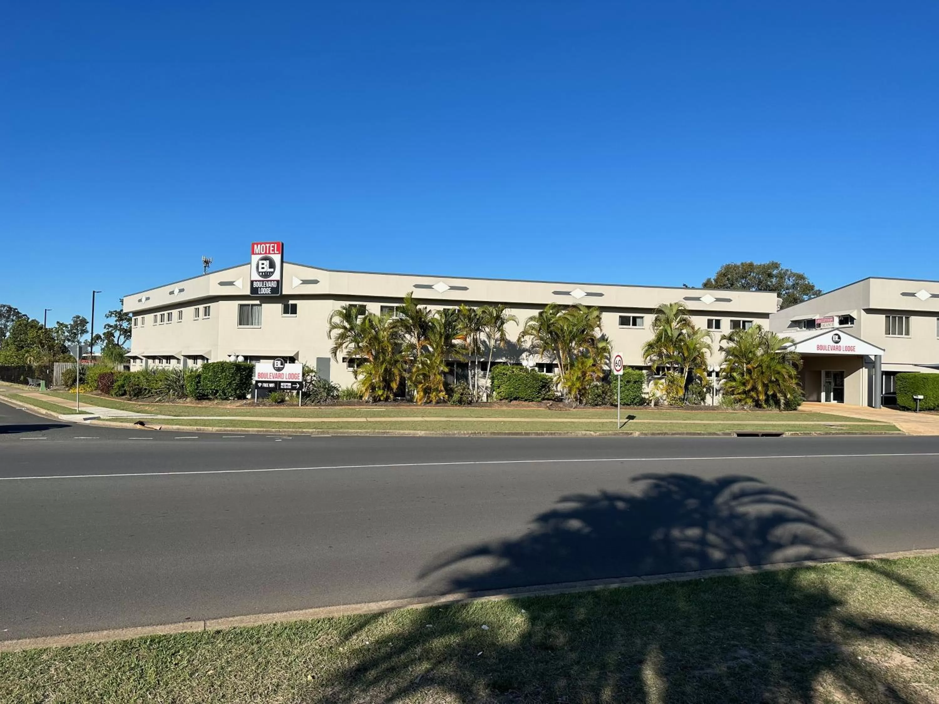 Property building in Boulevard Lodge Bundaberg
