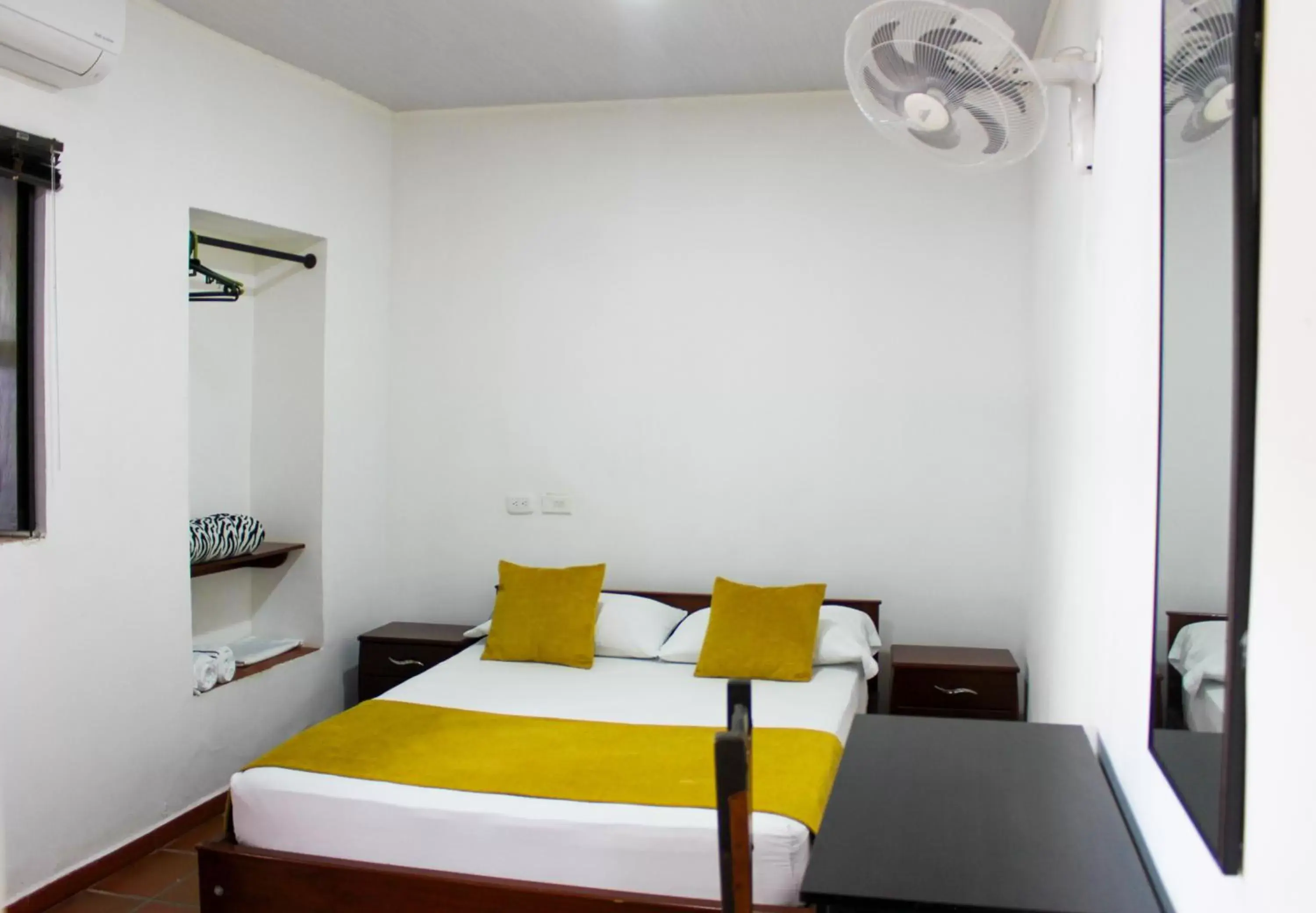 Double Room with Private Bathroom in Hotel Colonial San Felipe Double Room with Private Bathroom in Hotel Colonial San Felipe