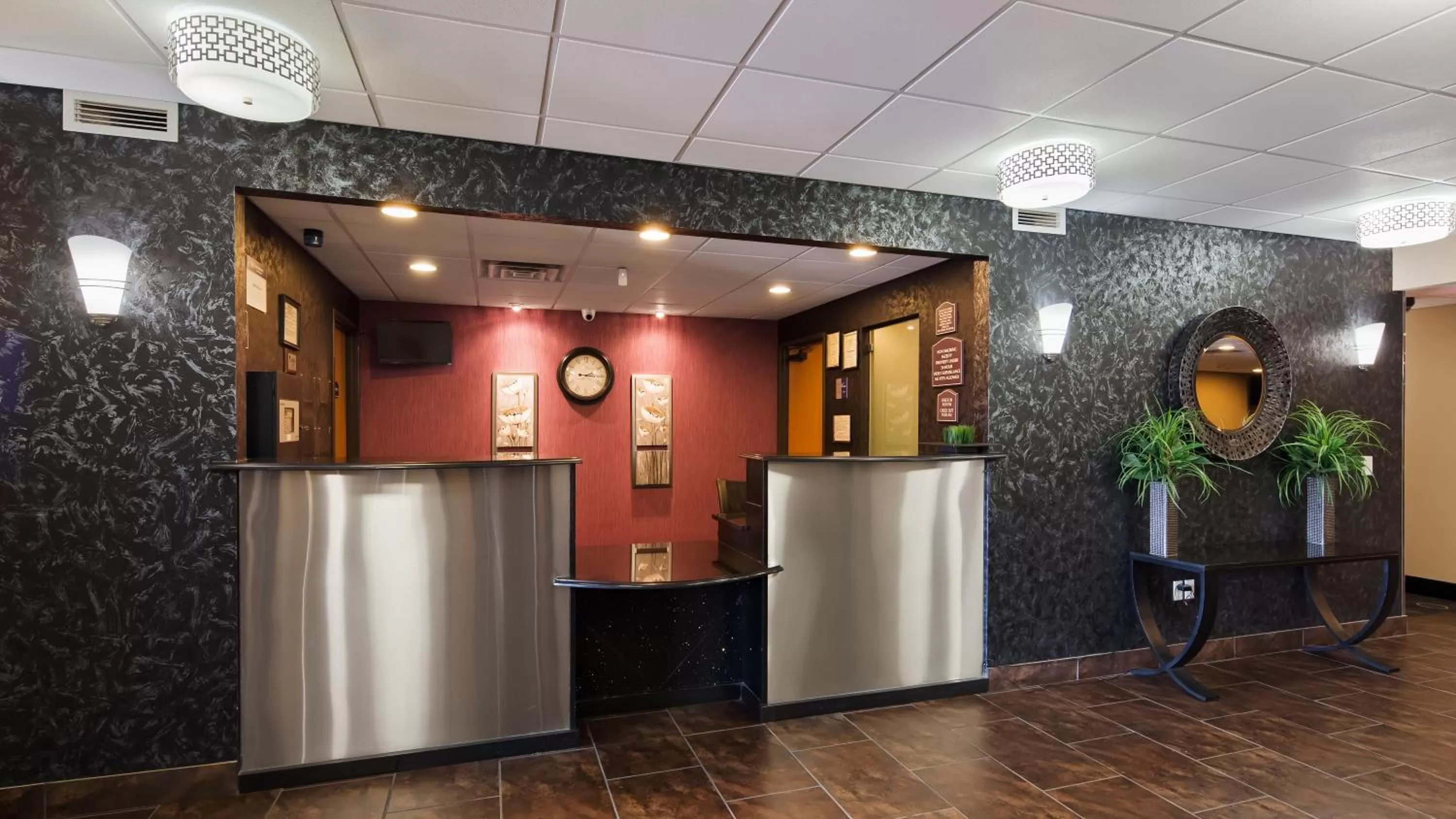 Lobby or reception in Best Western Plover-Stevens Point Hotel & Conference Center