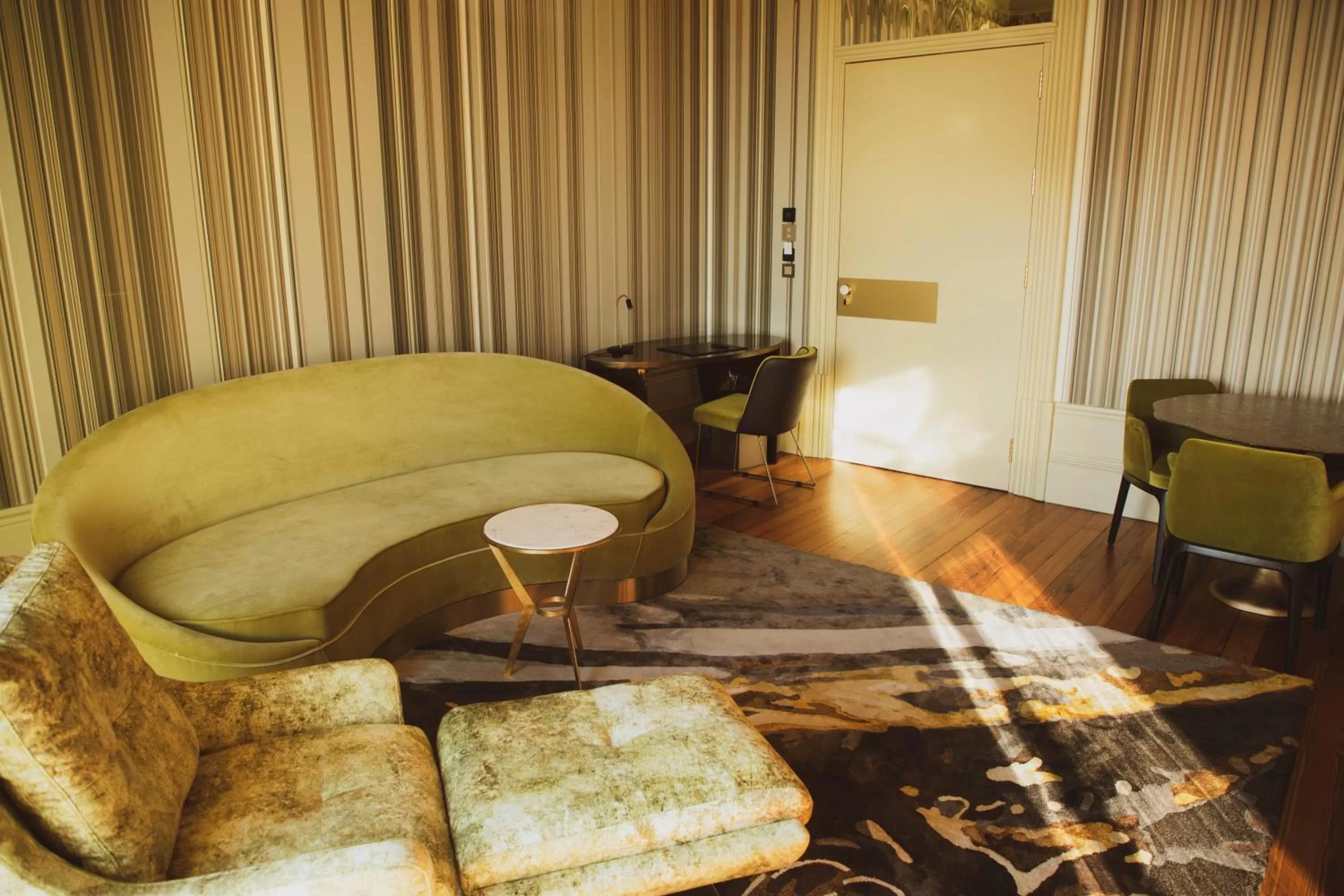 Seating area in Vila Foz Hotel & SPA - member of Design Hotels