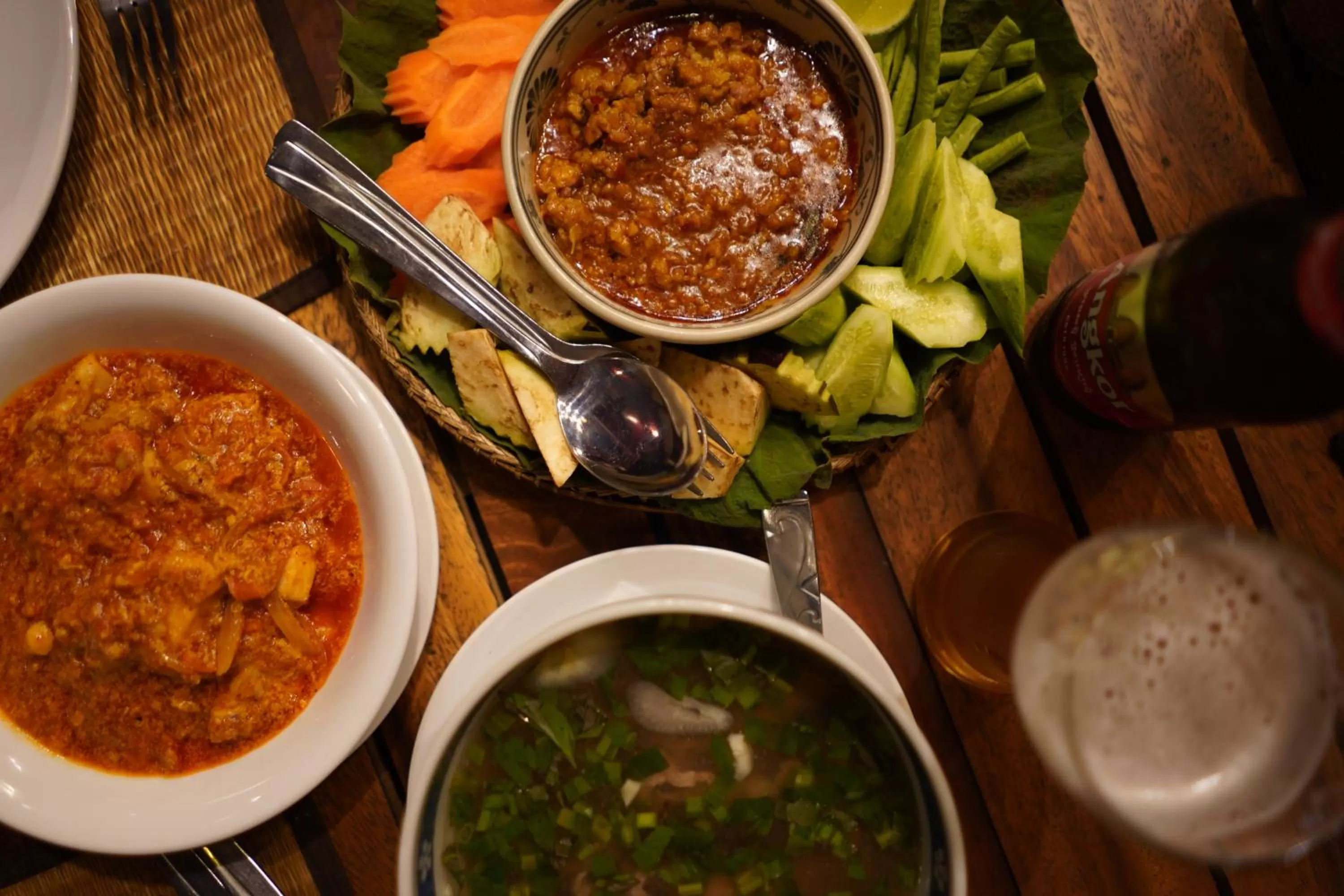 Restaurant/places to eat in Sambor Village Hotel