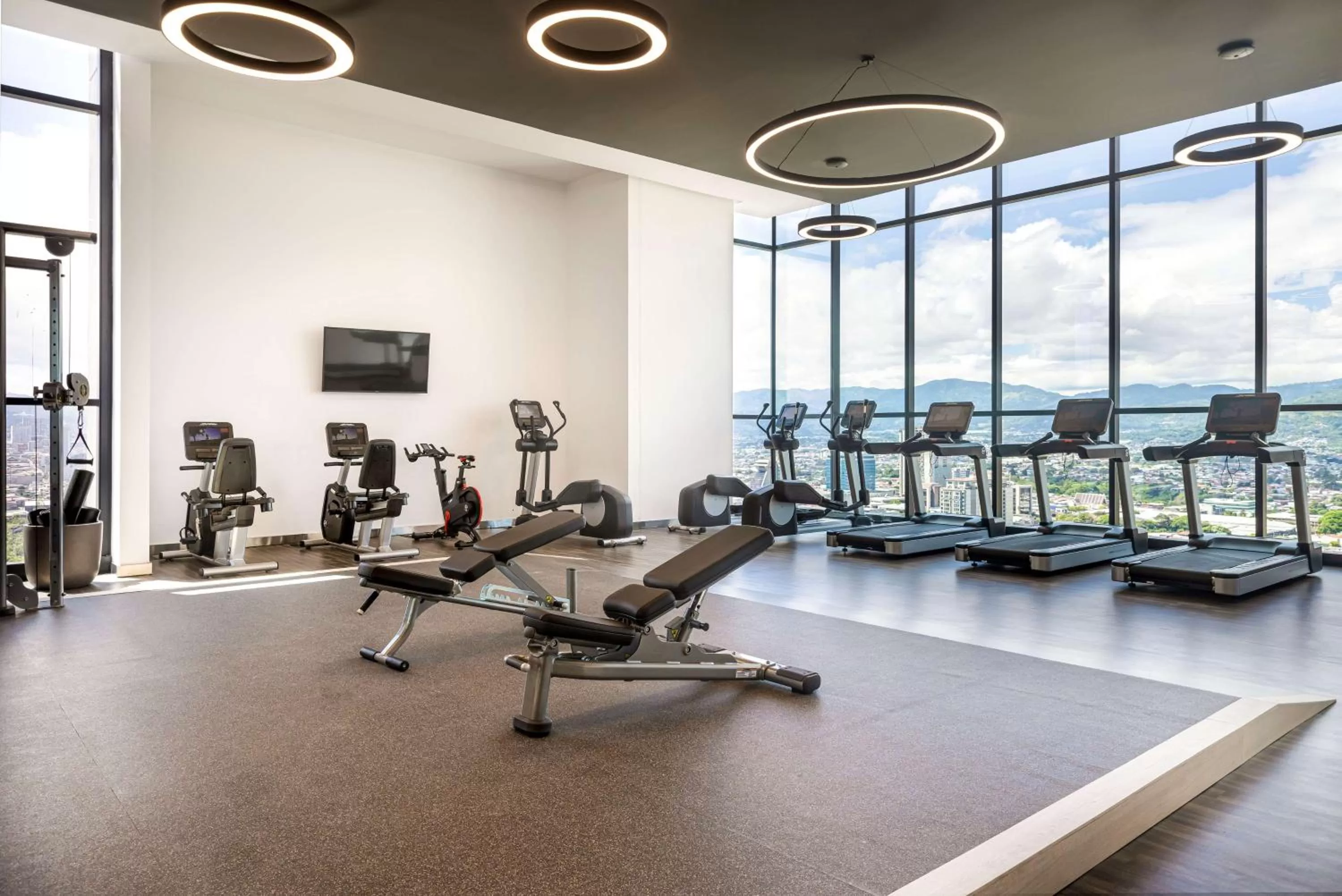 Fitness centre/facilities in Hilton San Jose La Sabana