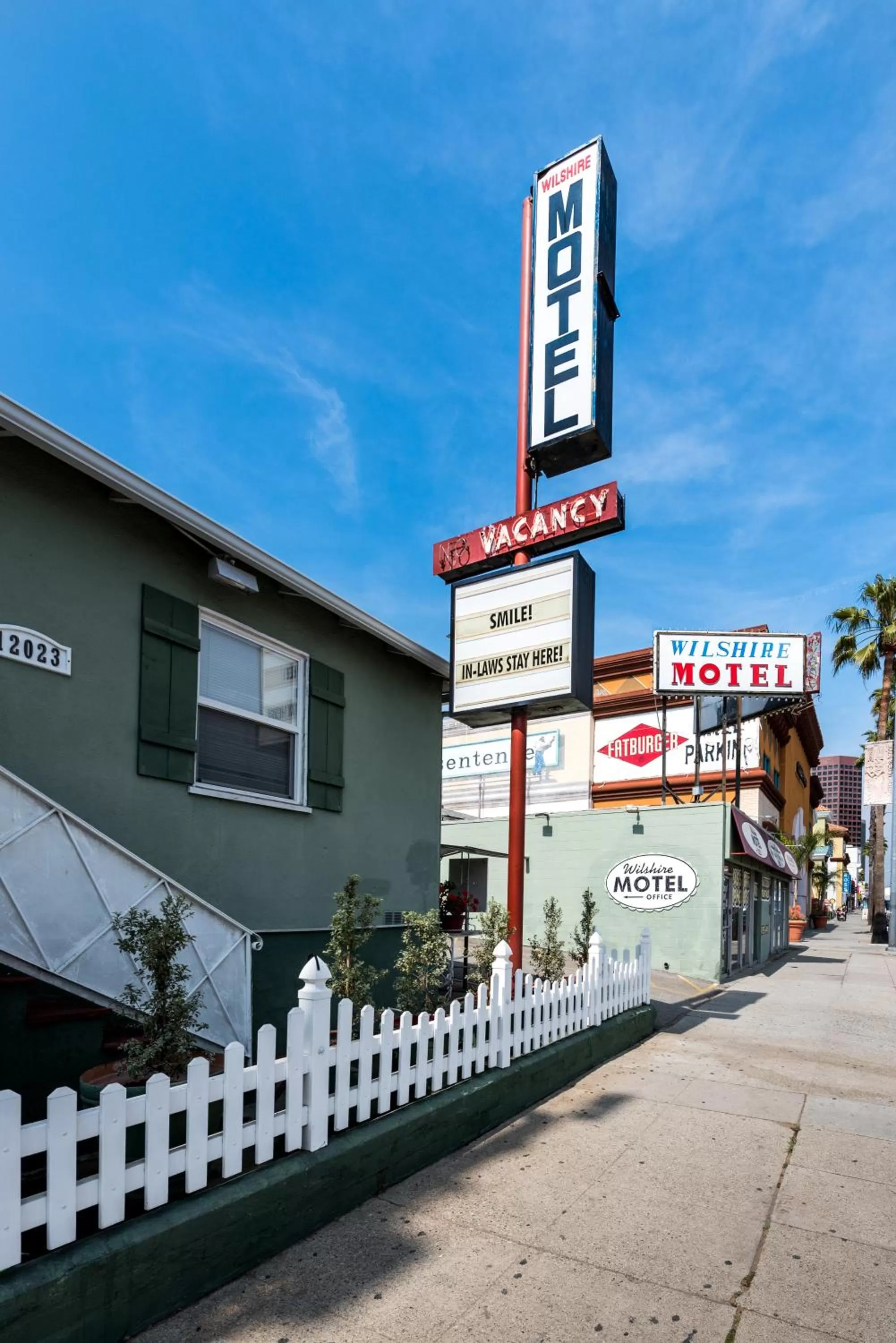 Facade/entrance, Property Building in Wilshire Motel