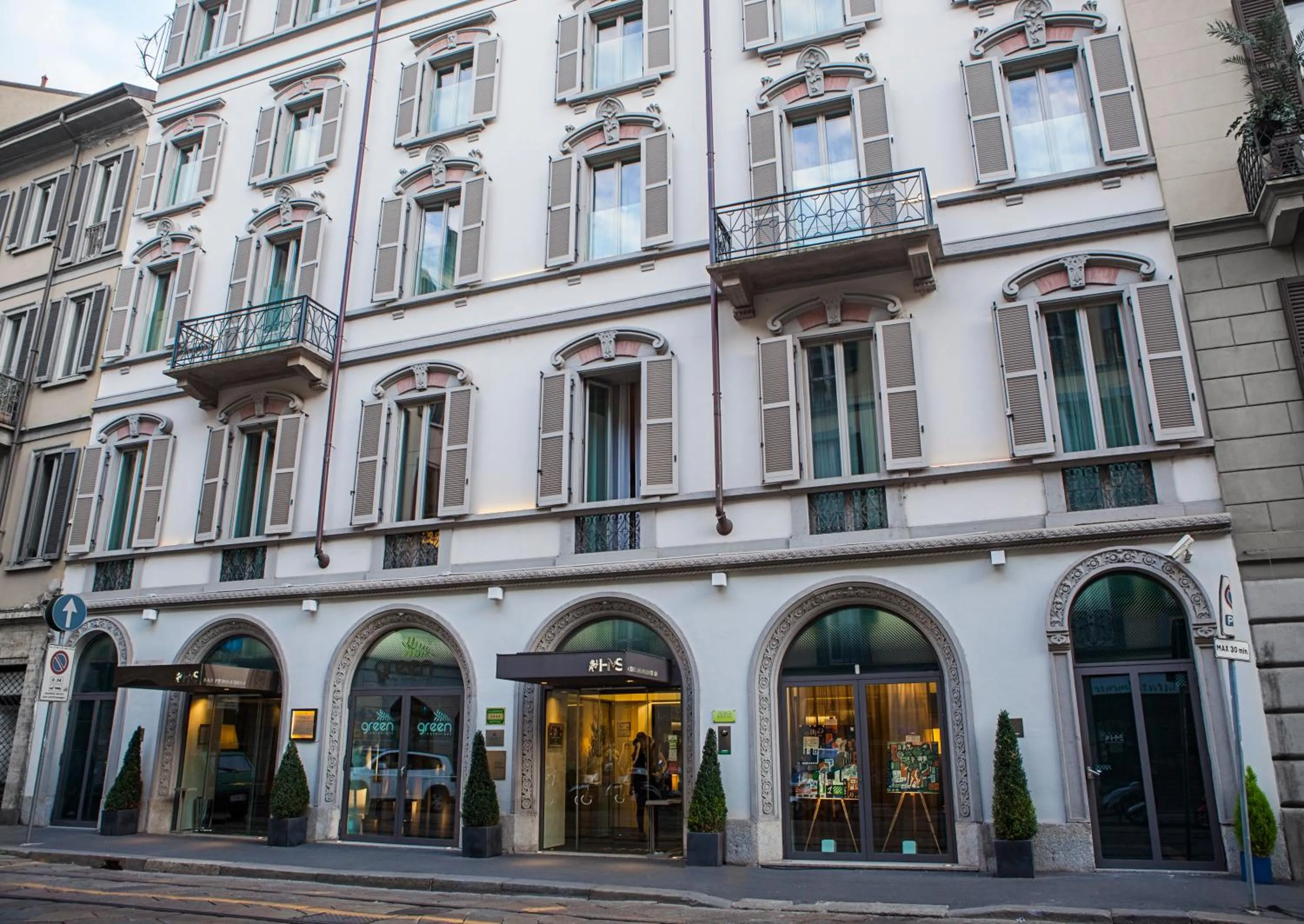 Property building in Hotel Milano Scala