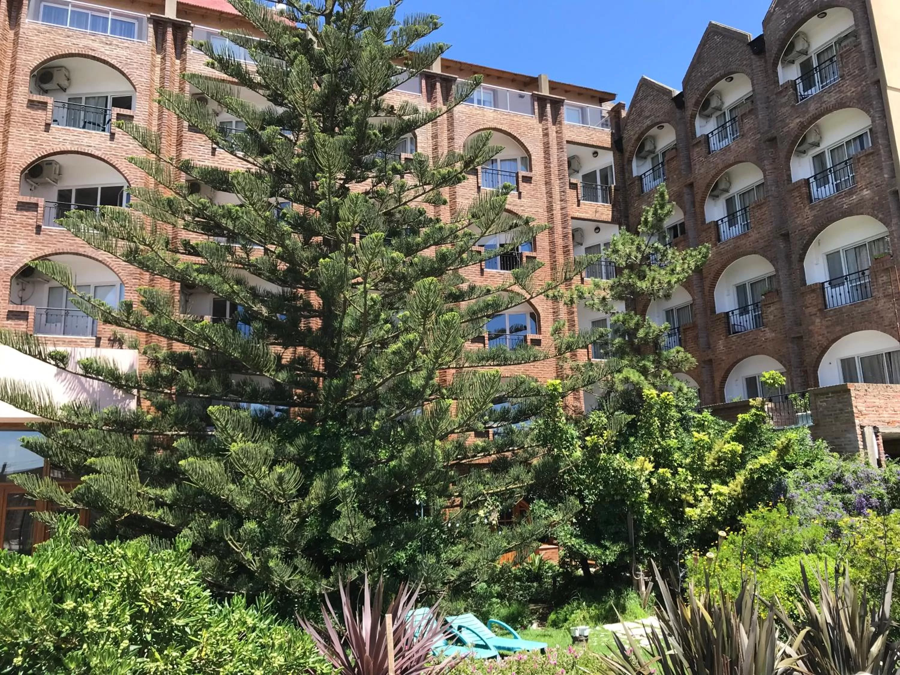 Costanera Mar Hotel & Suites