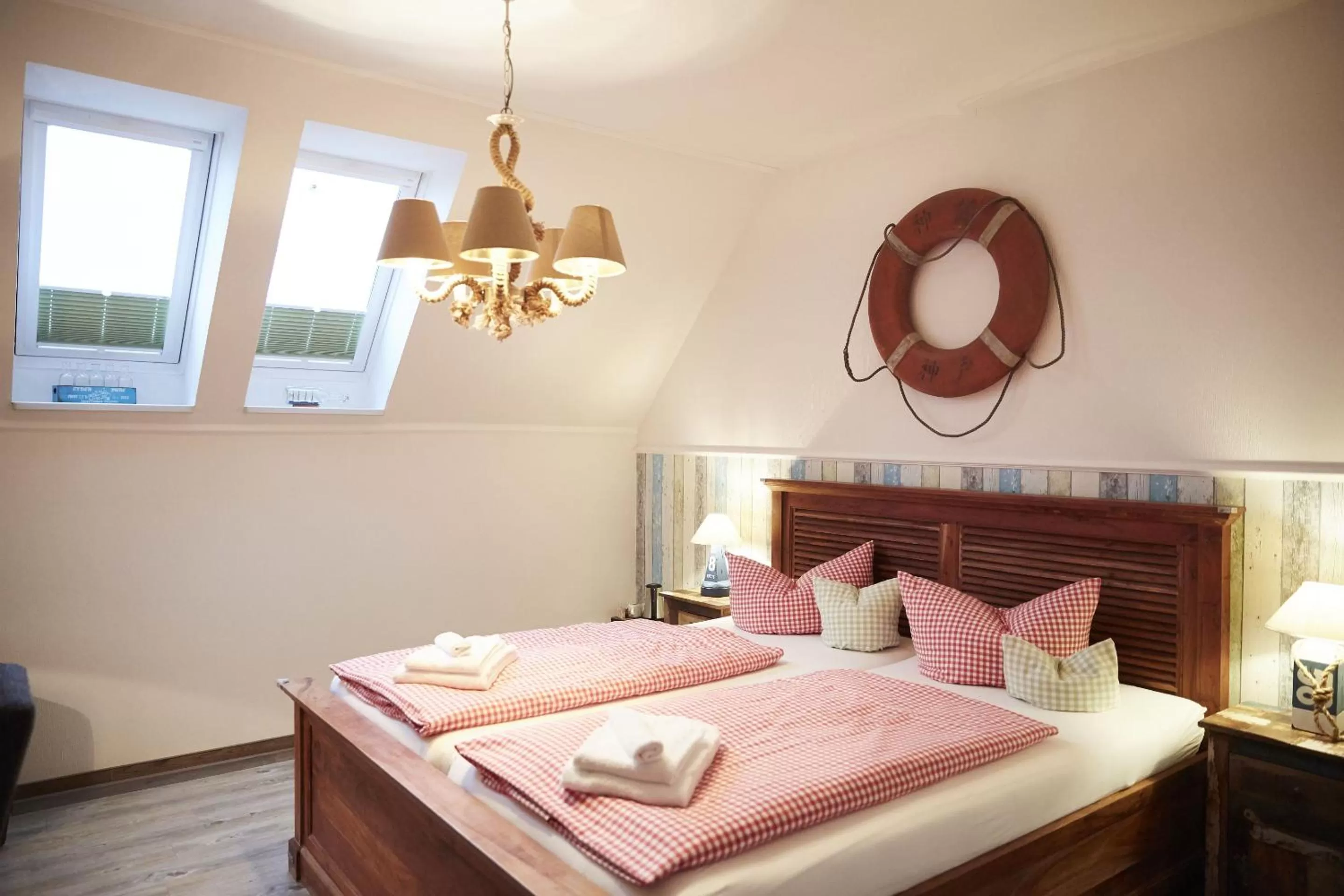 Photo of the whole room, Bed in Bernstein-Hotel Bootshaus