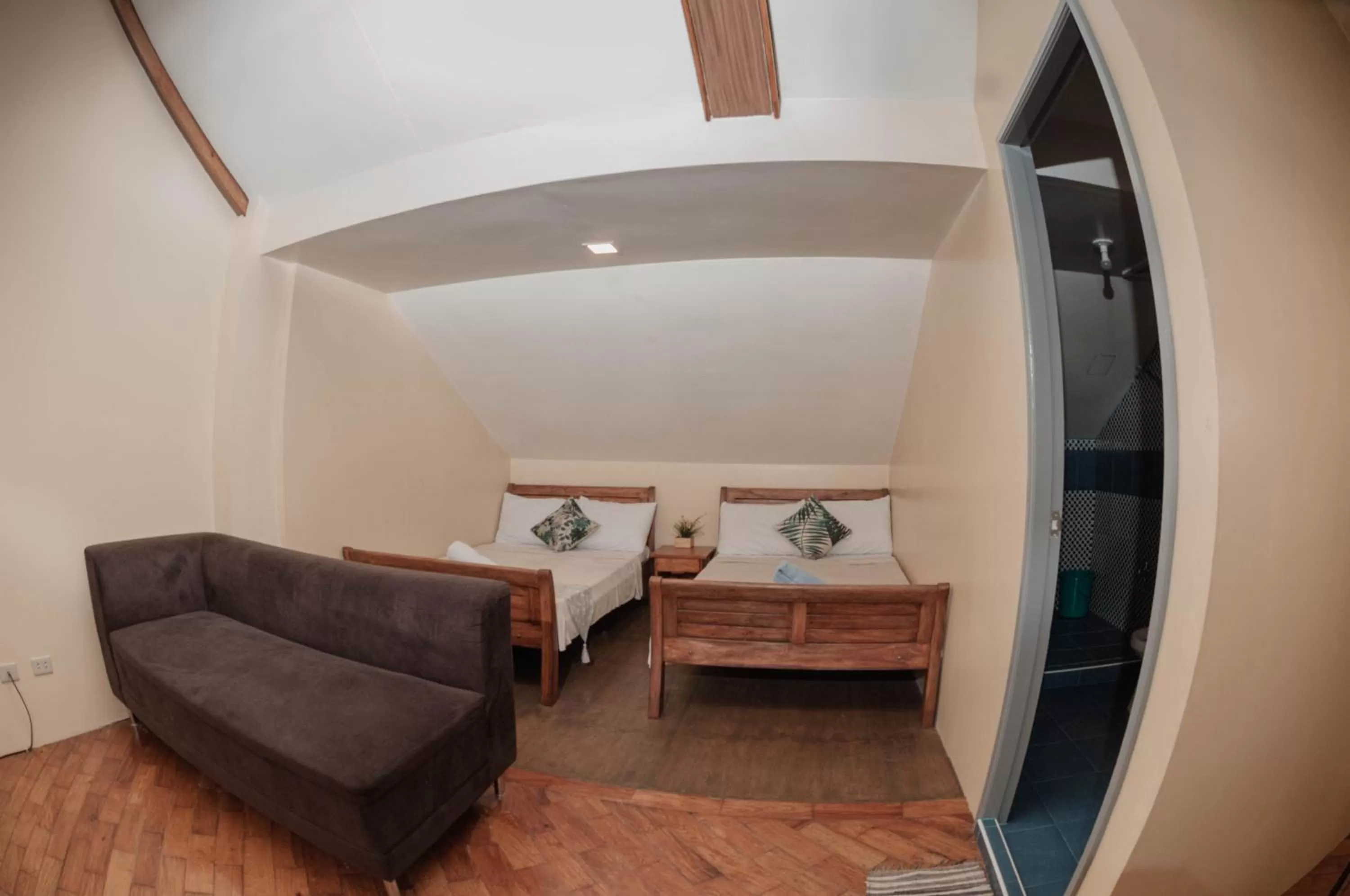 The Half House by Elmar Cabin