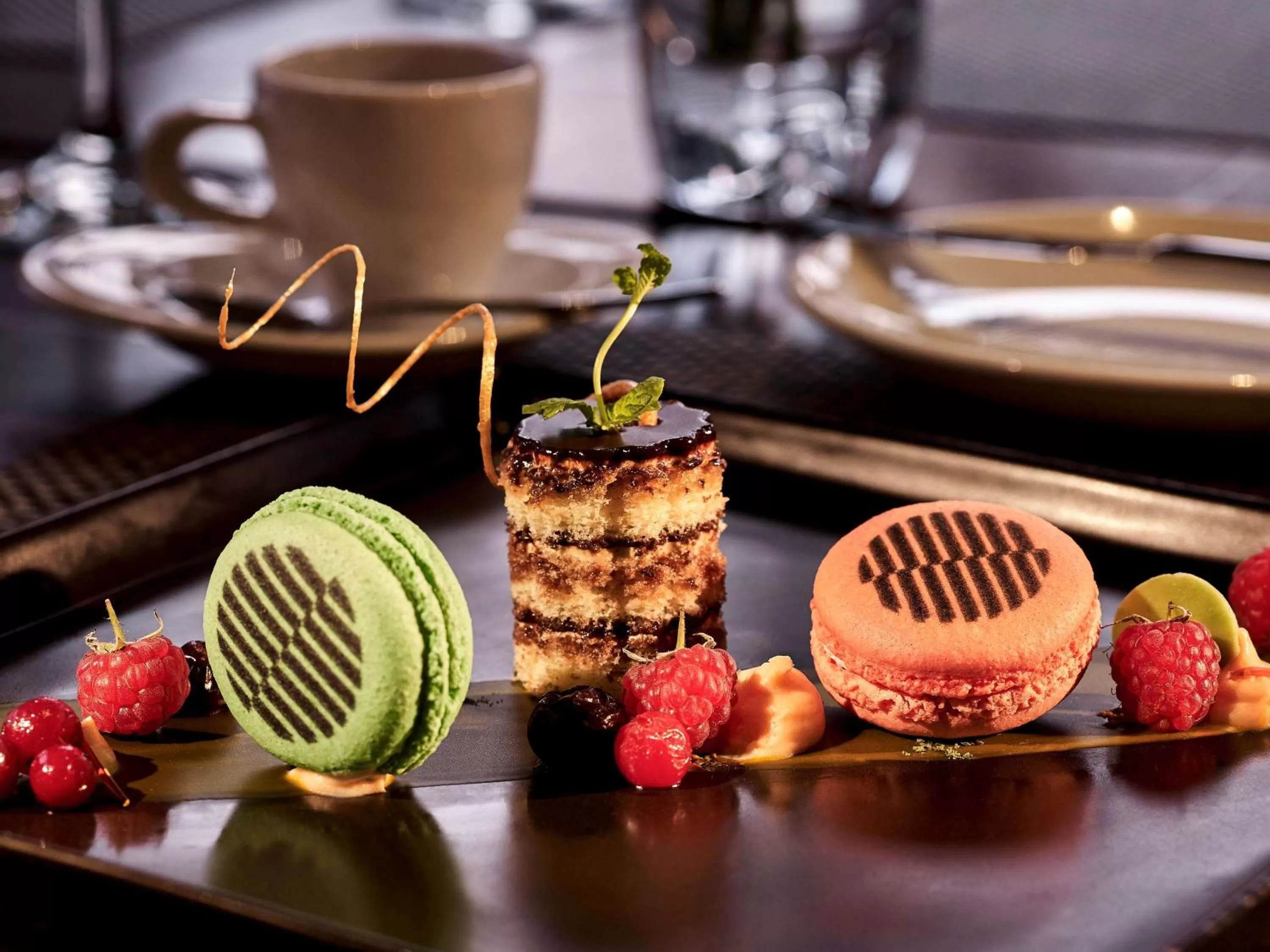 Restaurant/places to eat in Pullman Hanoi